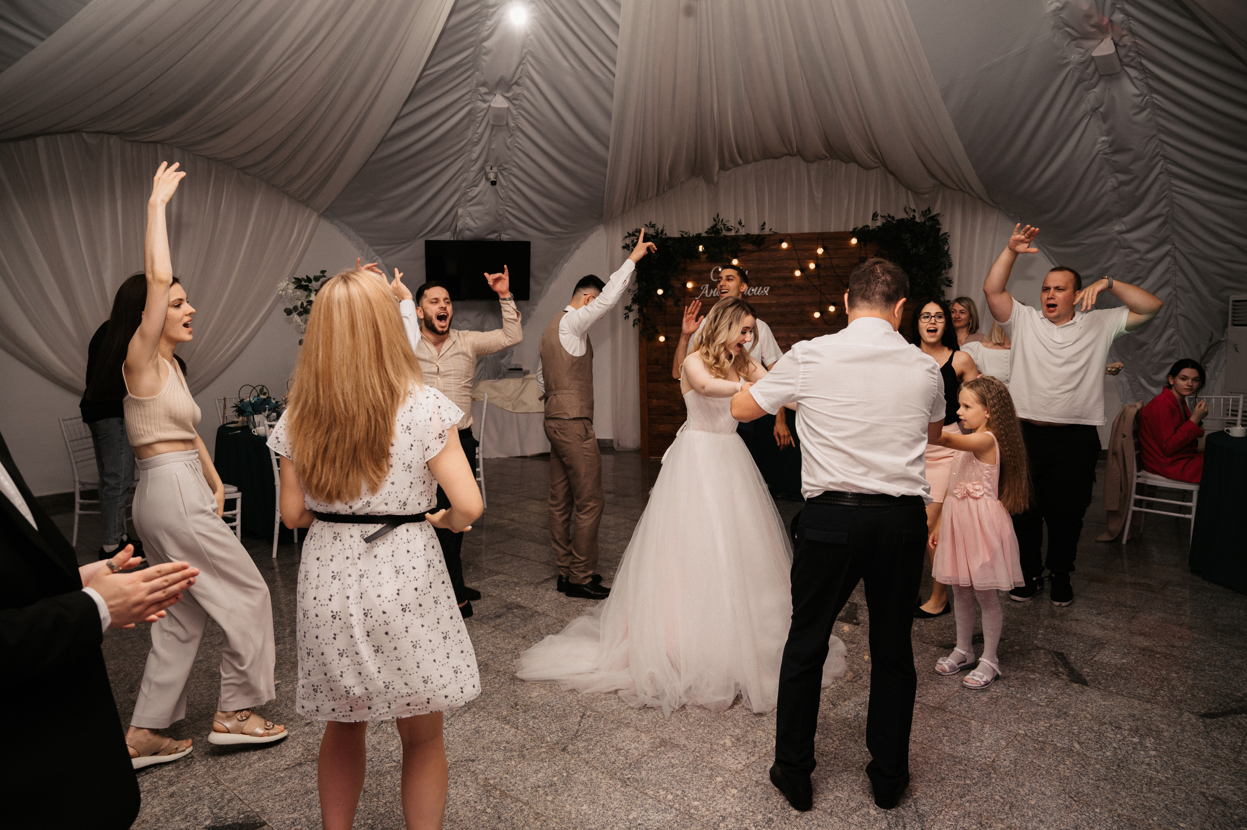 Счастливы и точка. Свадебный фотограф Александр Давыдов