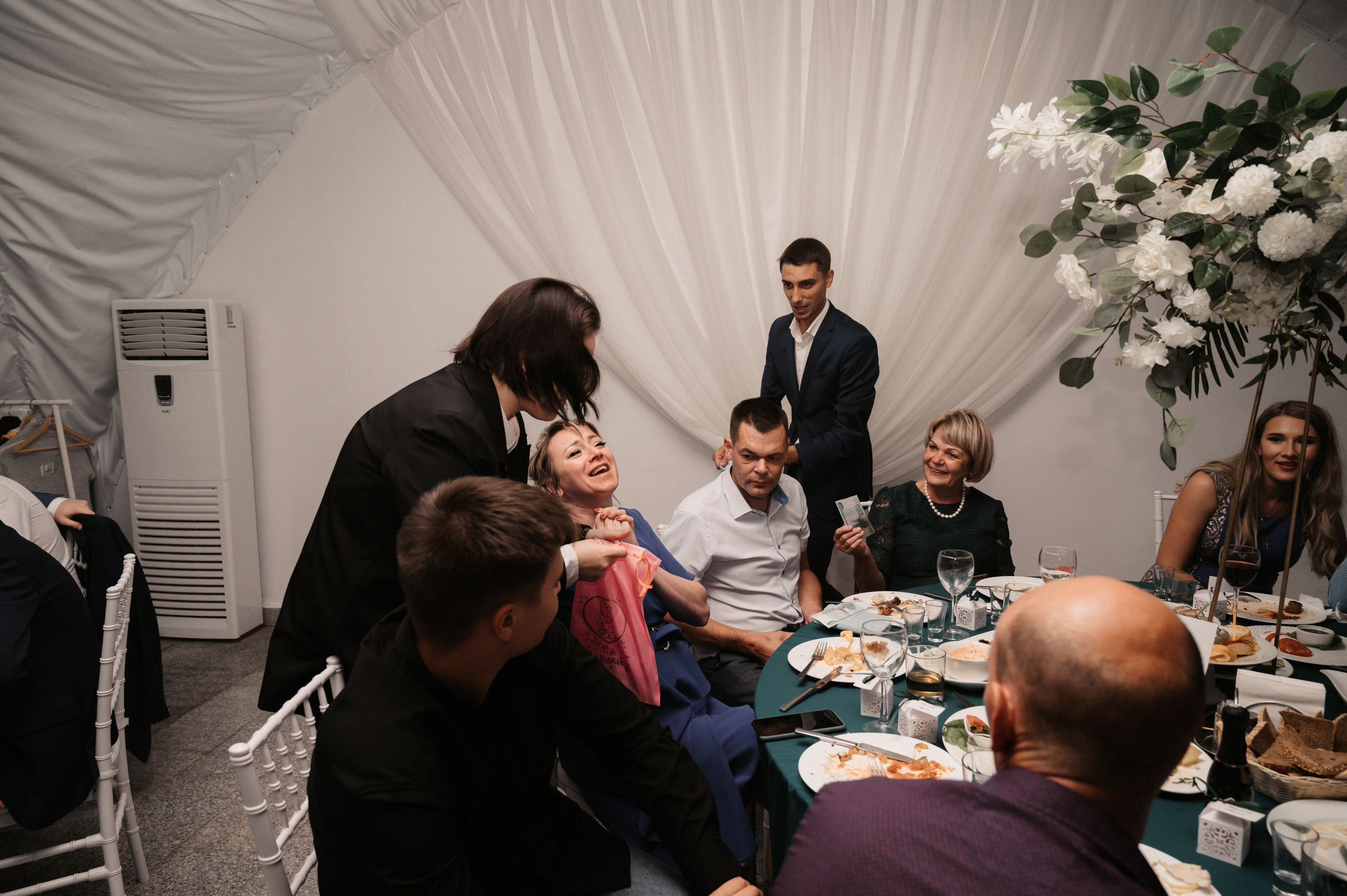 Счастливы и точка. Свадебный фотограф Александр Давыдов