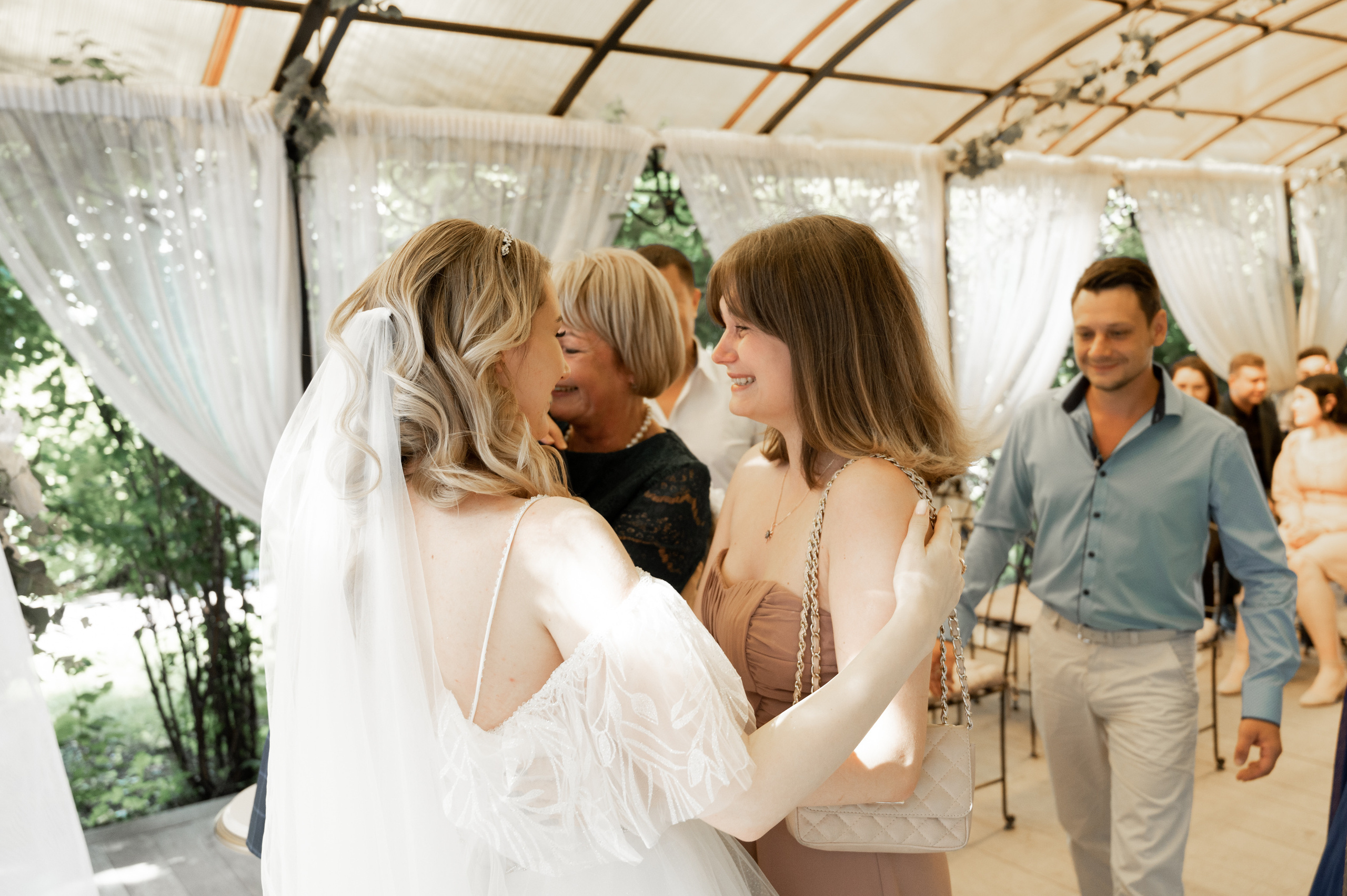 Счастливы и точка. Свадебный фотограф Александр Давыдов