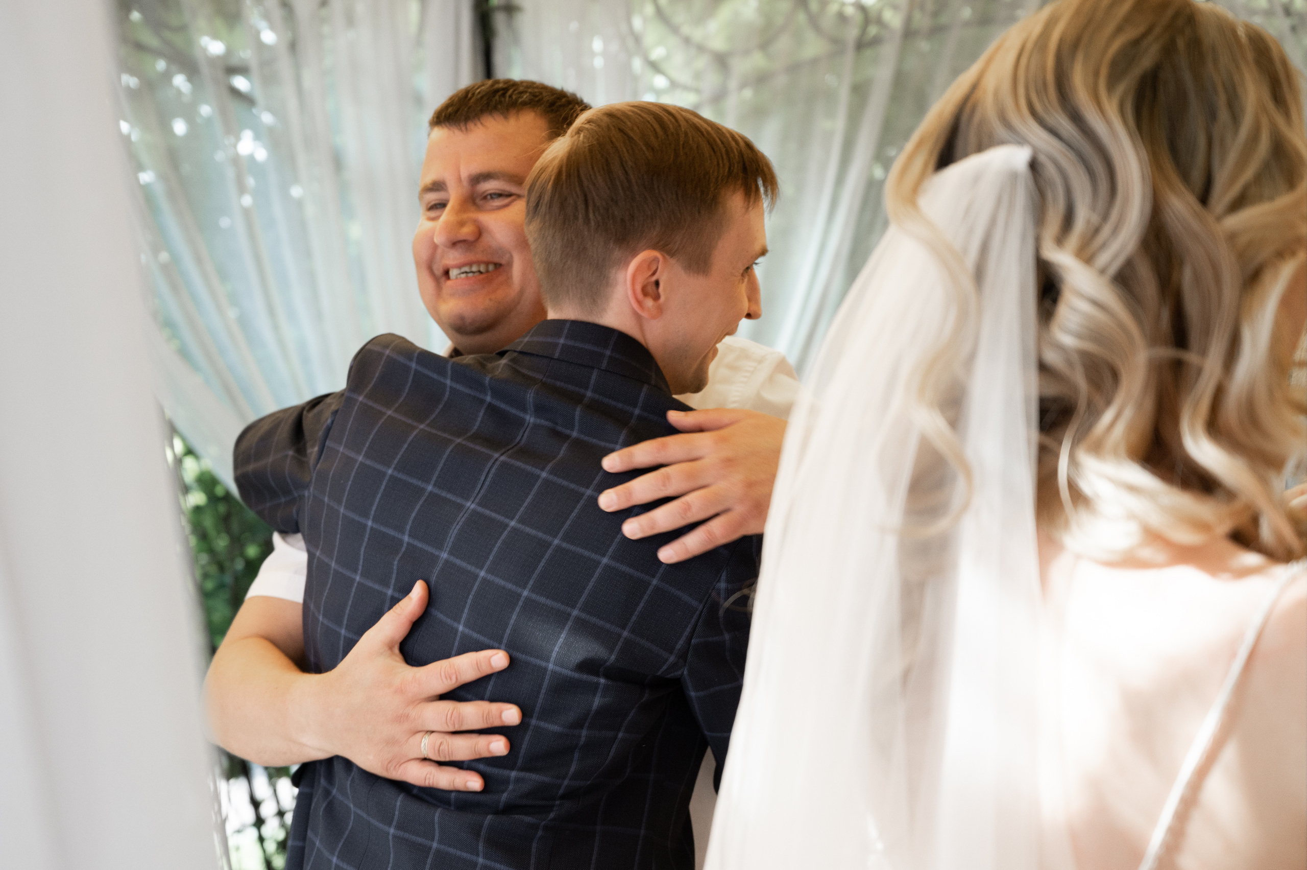 Счастливы и точка. Свадебный фотограф Александр Давыдов