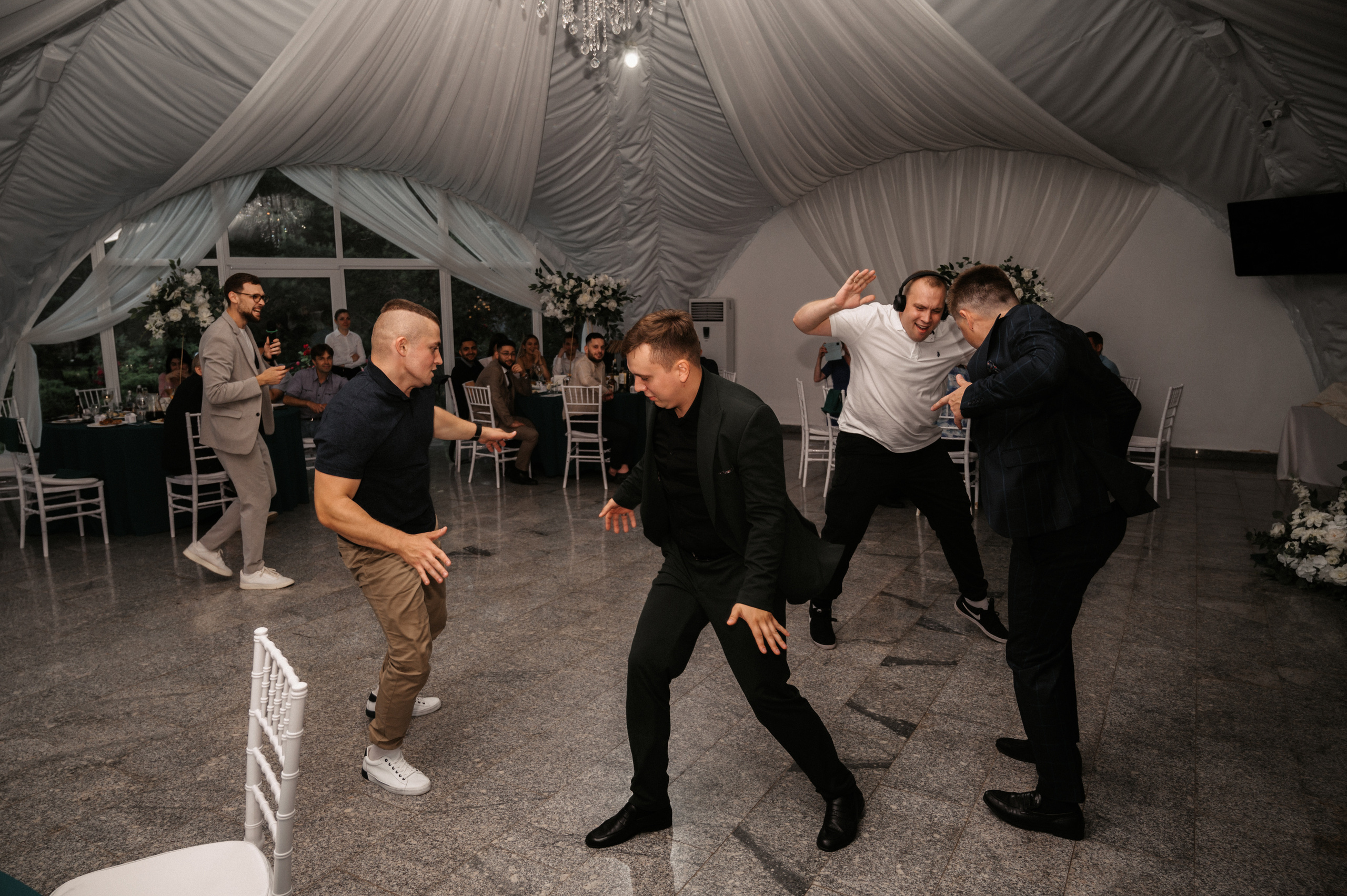 Счастливы и точка. Свадебный фотограф Александр Давыдов