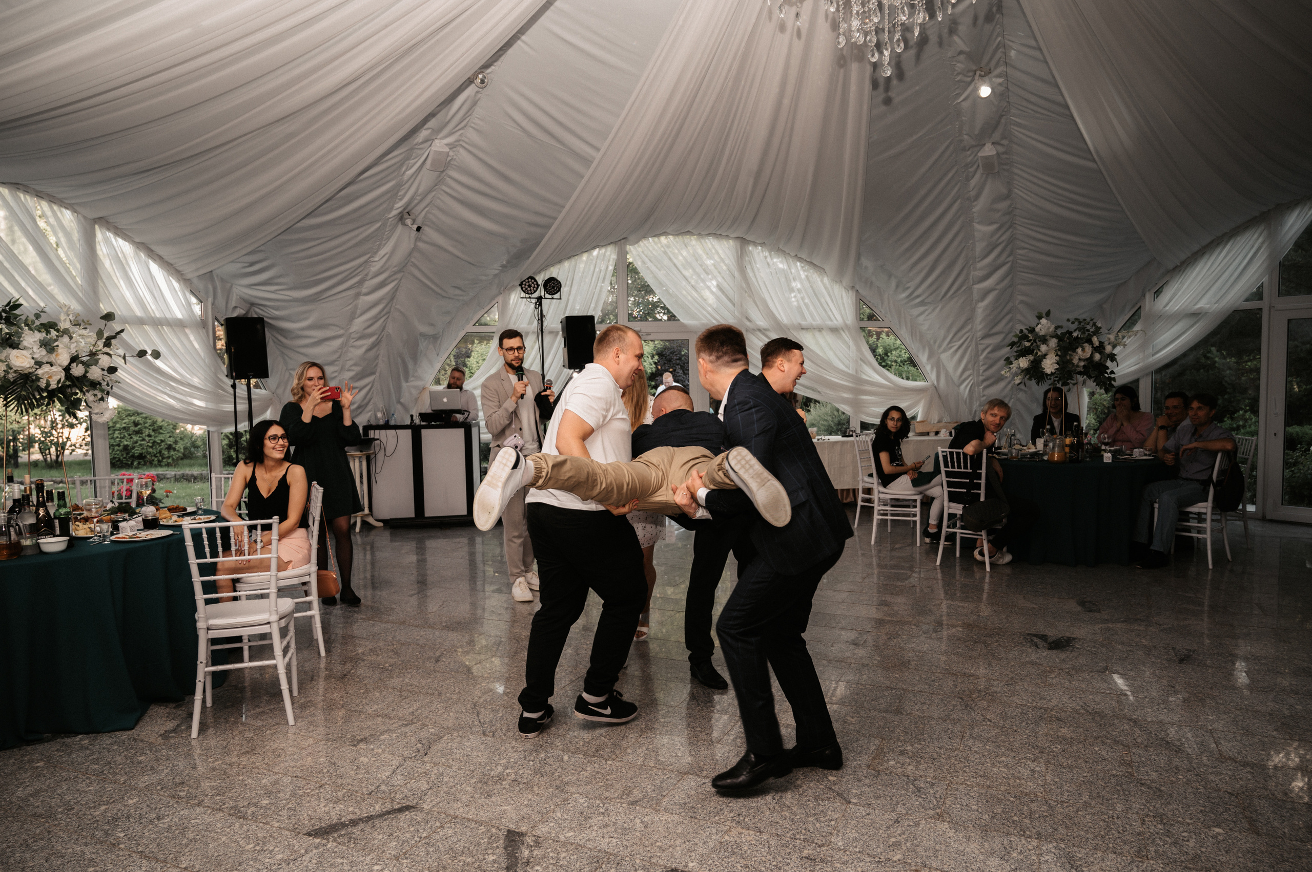 Счастливы и точка. Свадебный фотограф Александр Давыдов