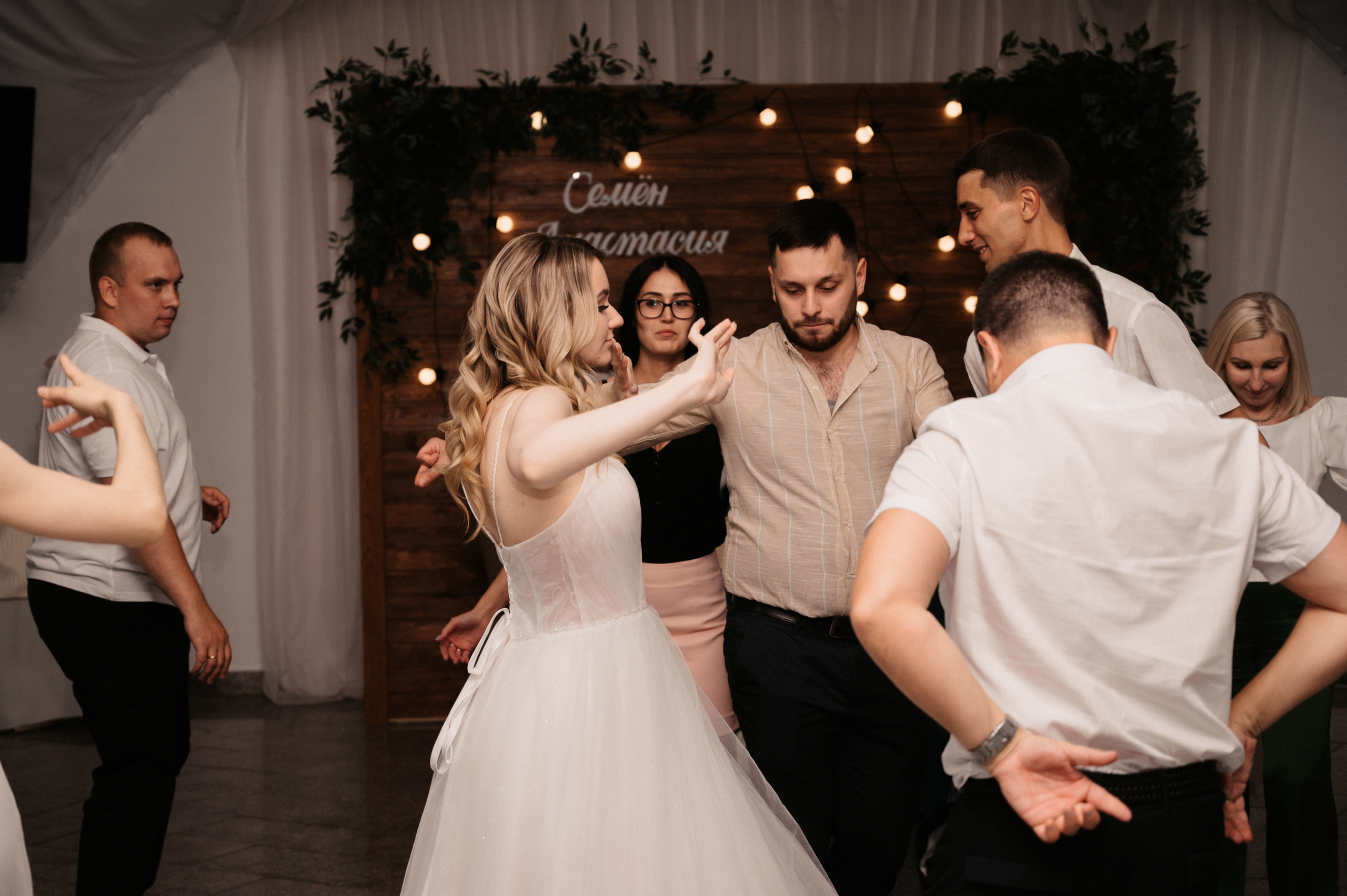 Счастливы и точка. Свадебный фотограф Александр Давыдов