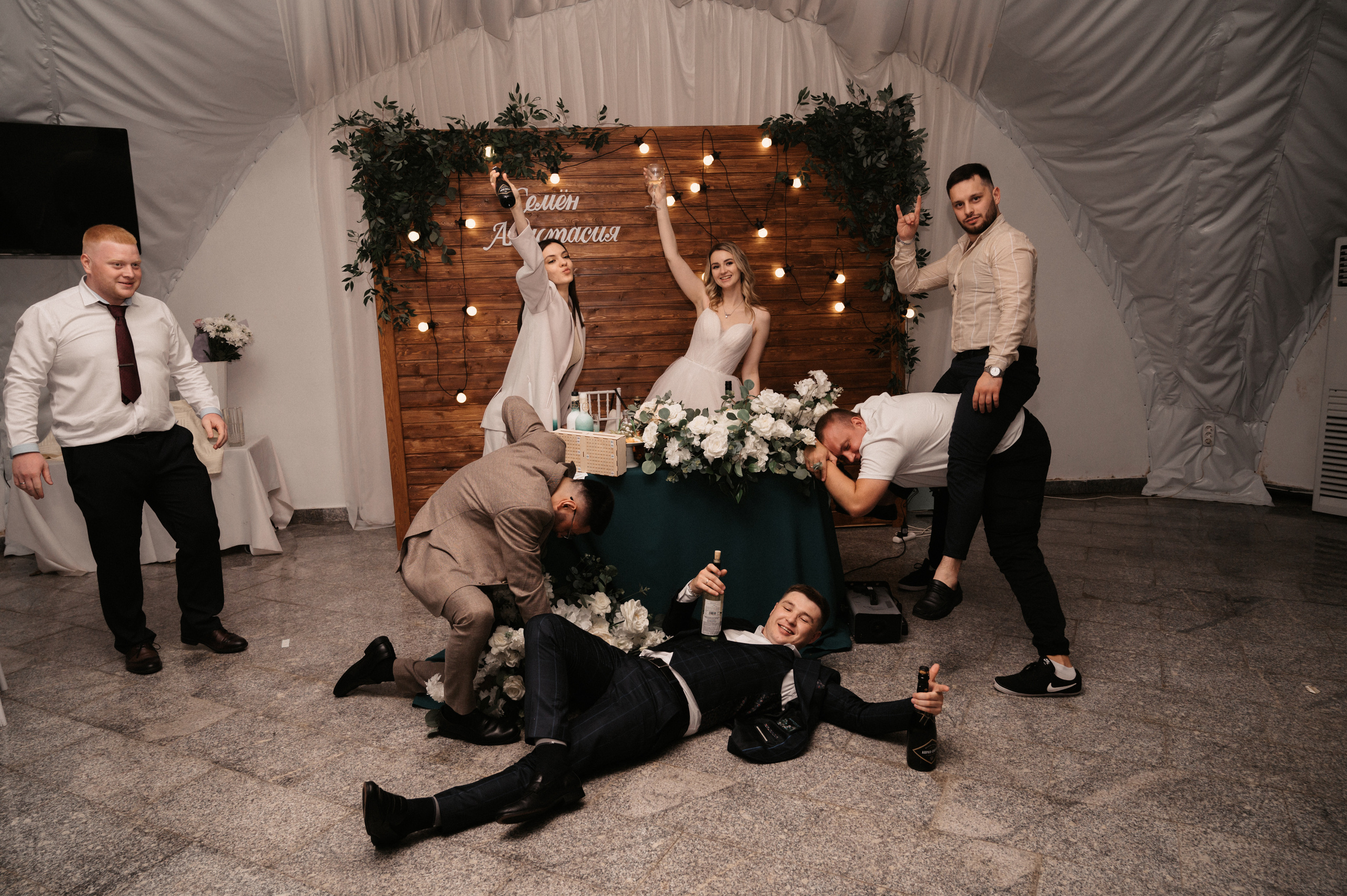 Счастливы и точка. Свадебный фотограф Александр Давыдов