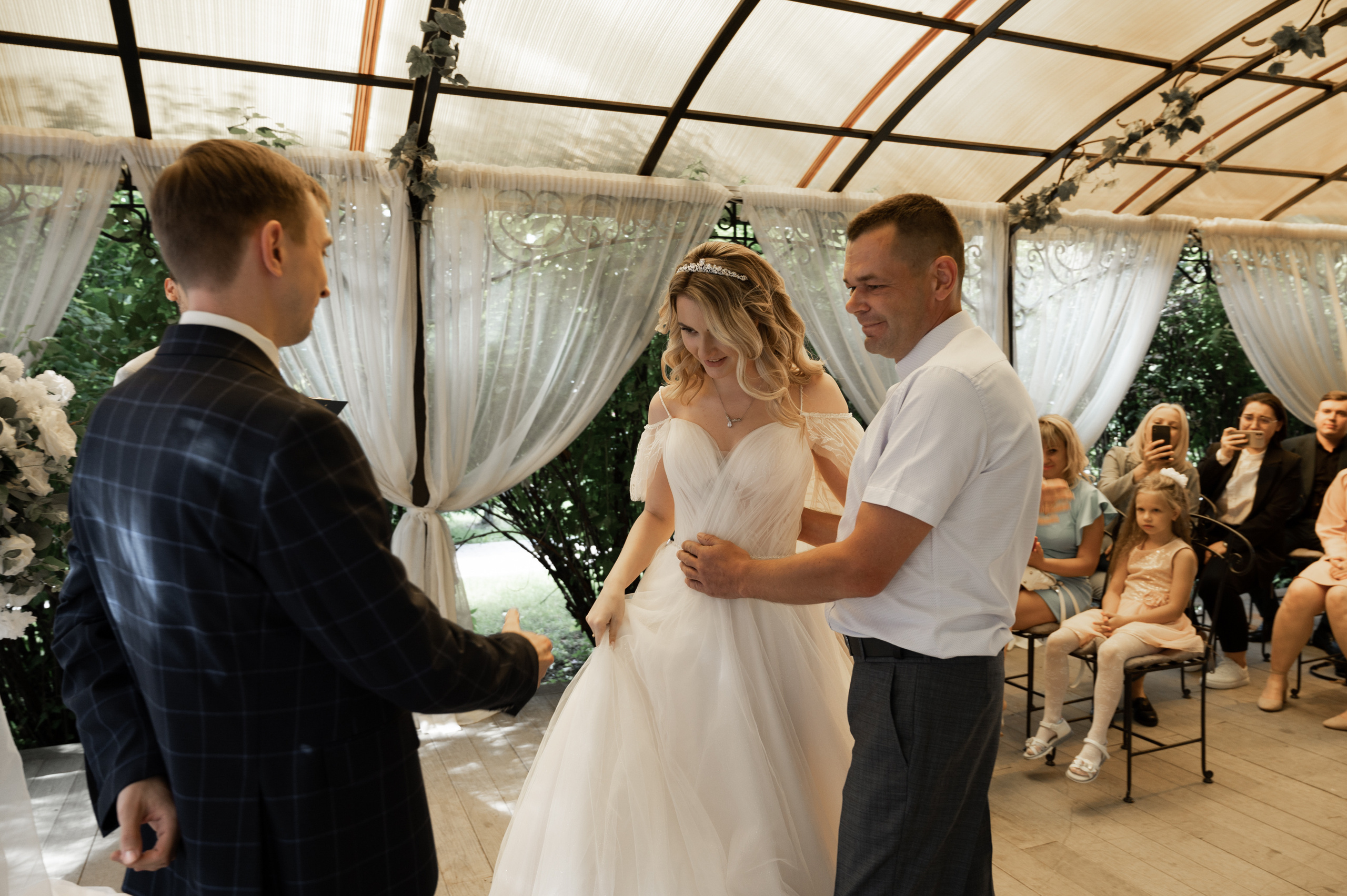 Счастливы и точка. Свадебный фотограф Александр Давыдов