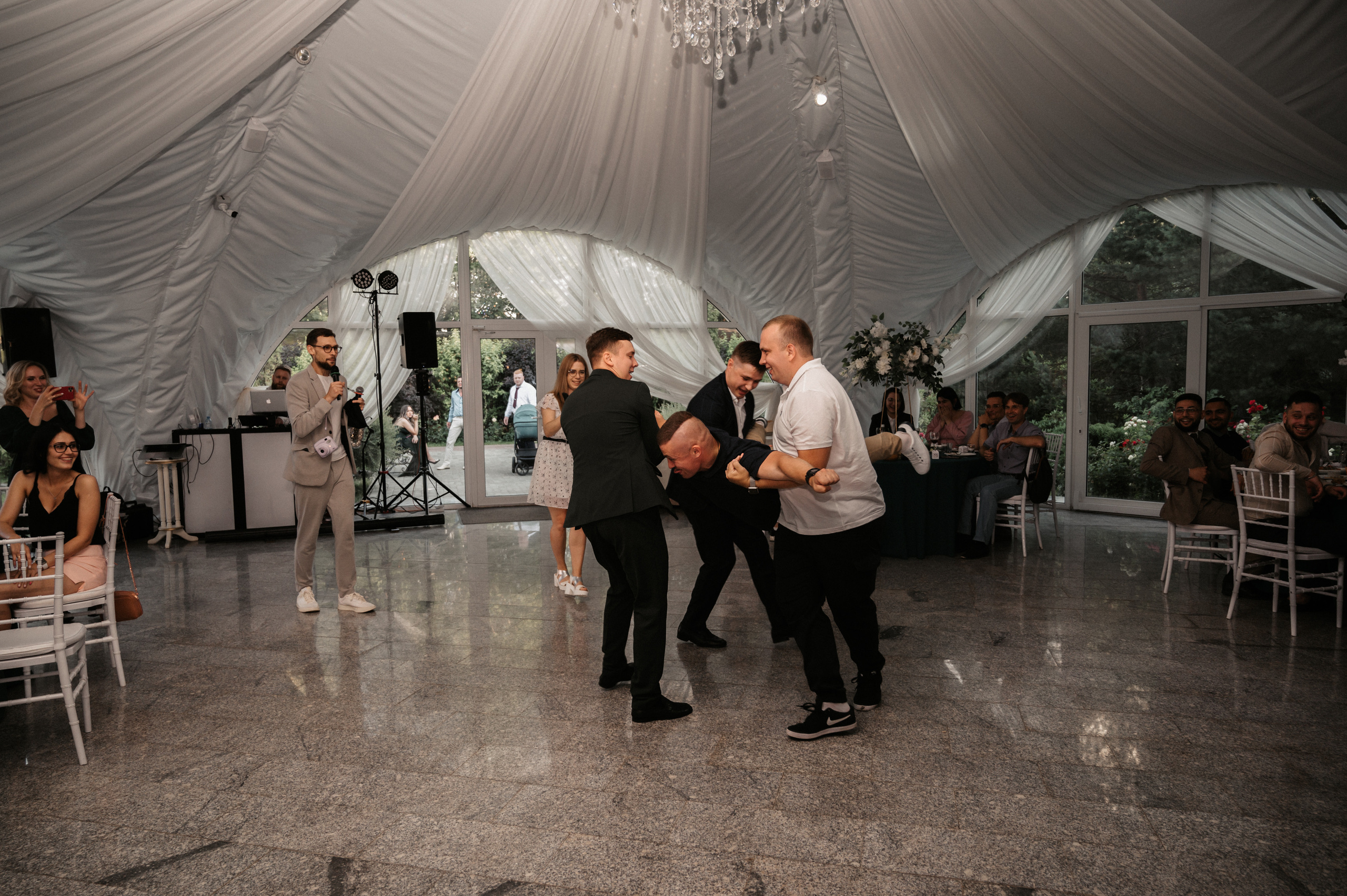 Счастливы и точка. Свадебный фотограф Александр Давыдов