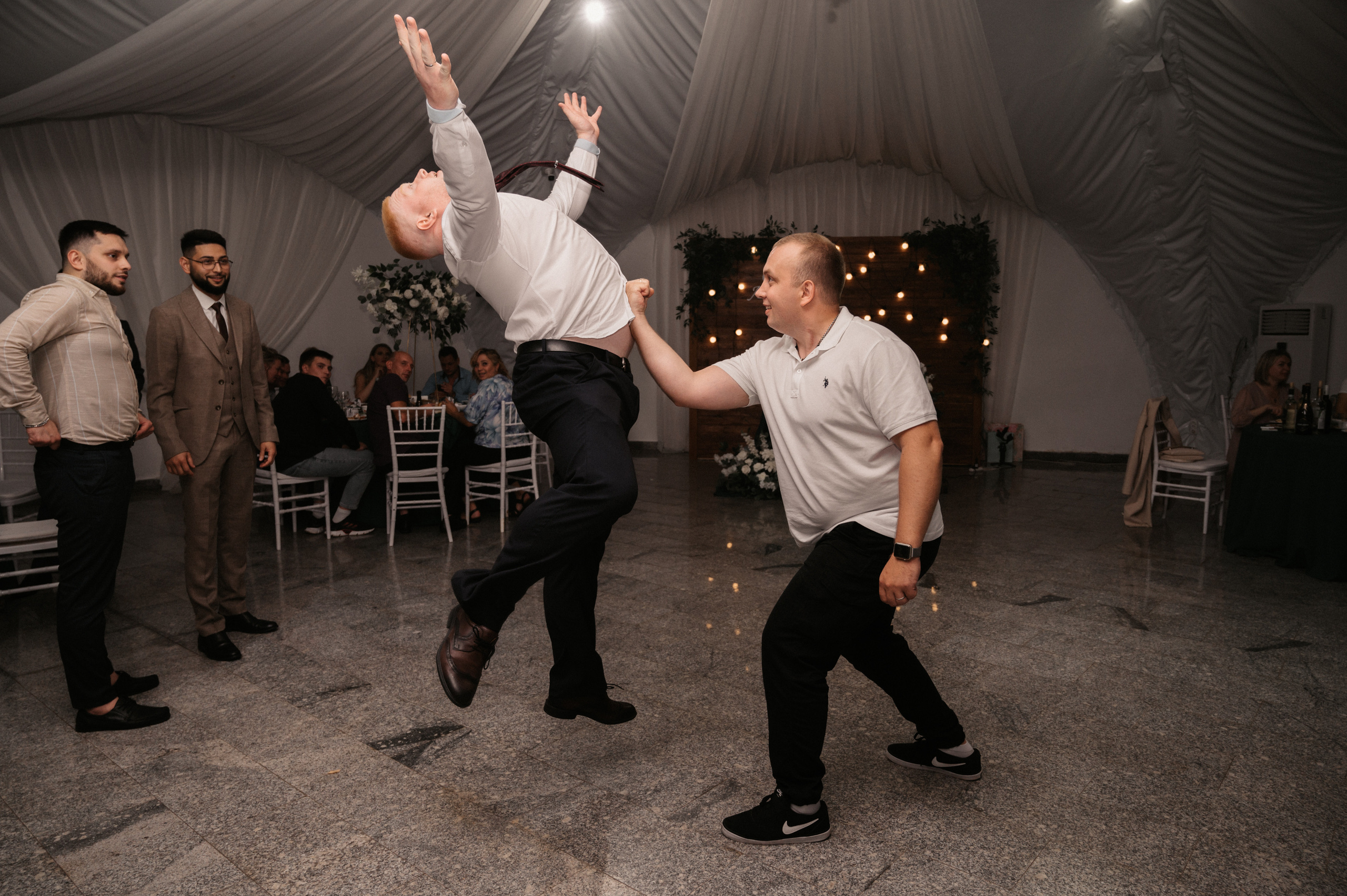 Счастливы и точка. Свадебный фотограф Александр Давыдов