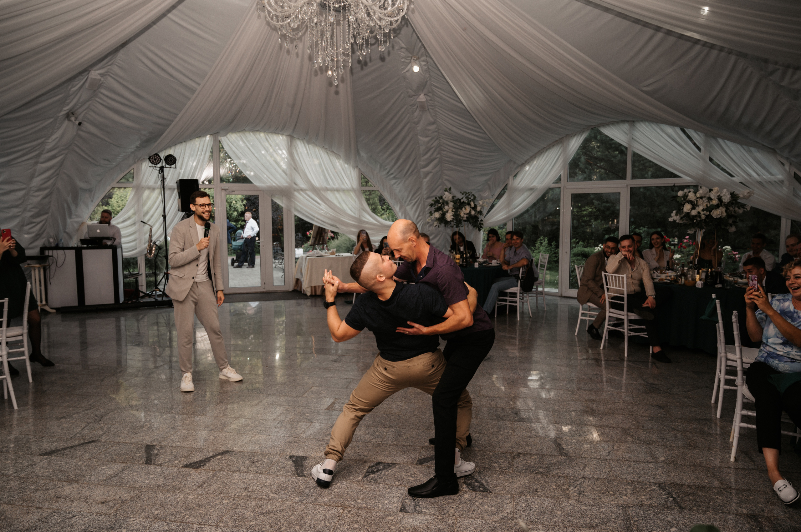 Счастливы и точка. Свадебный фотограф Александр Давыдов