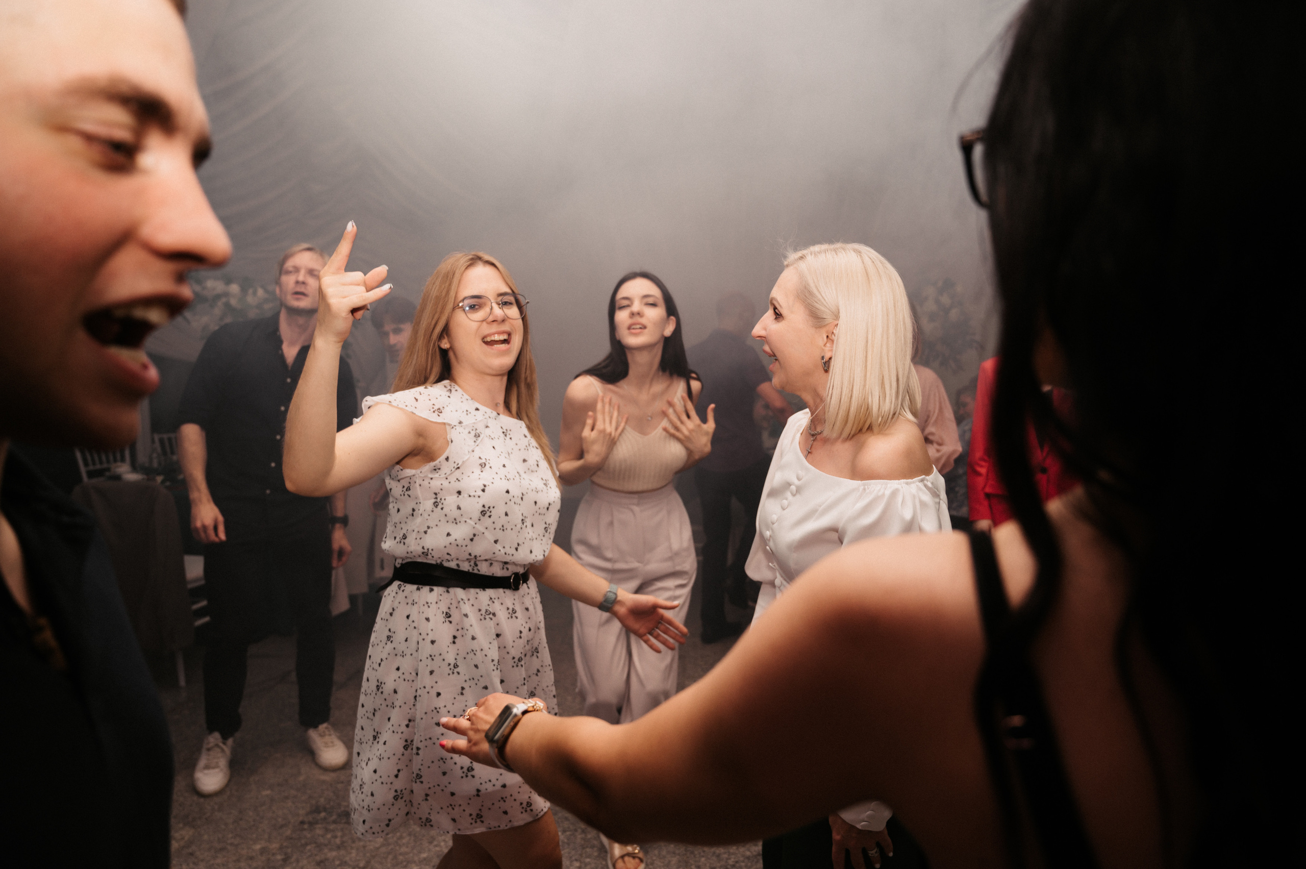 Счастливы и точка. Свадебный фотограф Александр Давыдов