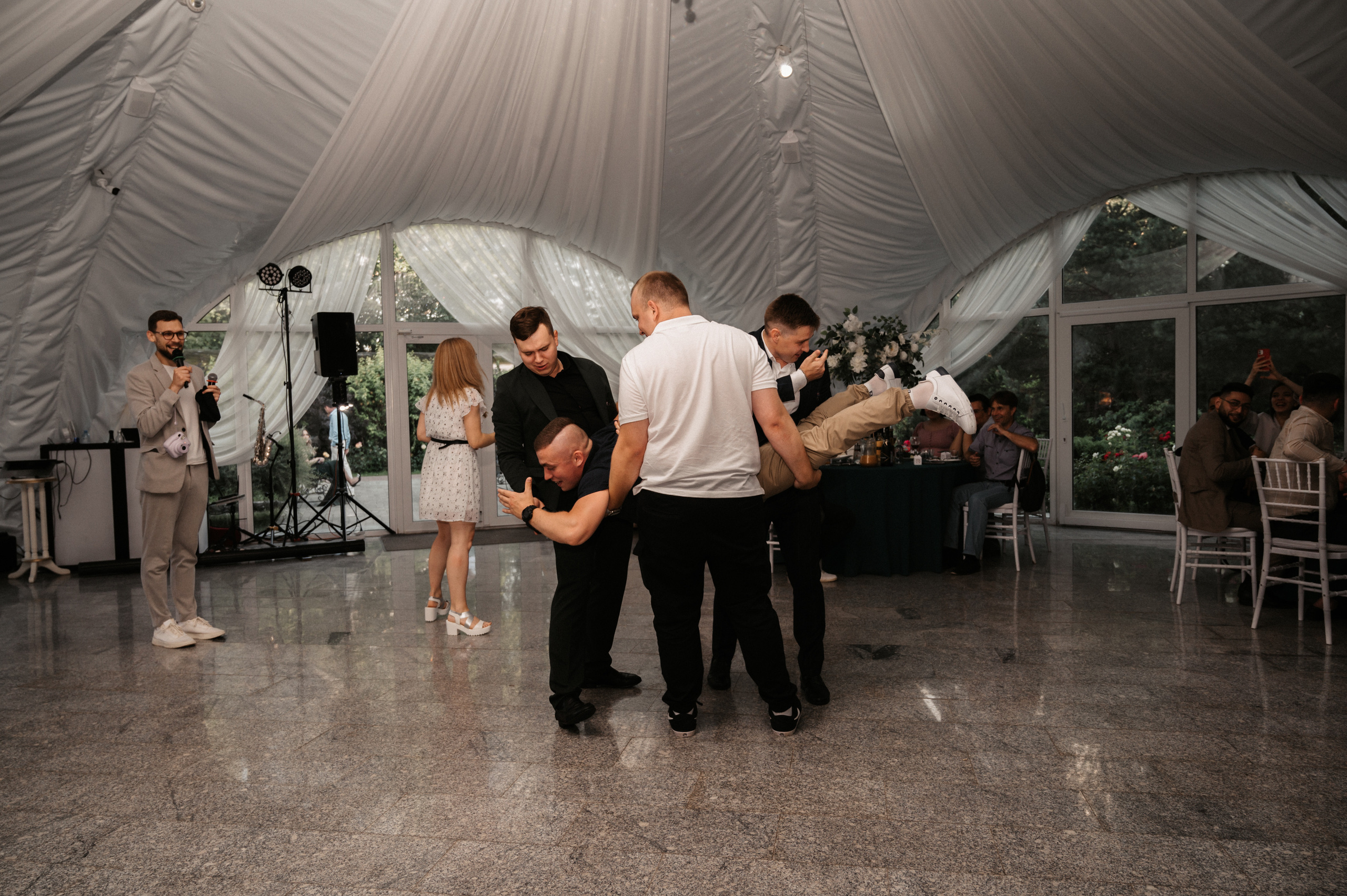 Счастливы и точка. Свадебный фотограф Александр Давыдов