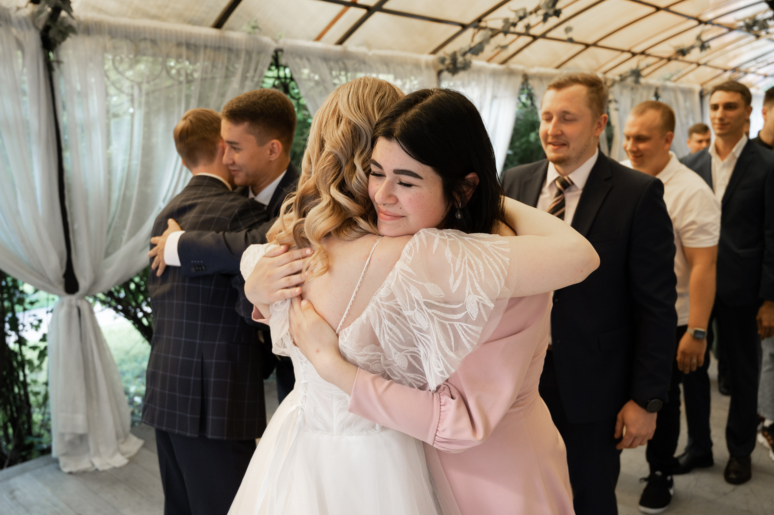 Счастливы и точка. Свадебный фотограф Александр Давыдов