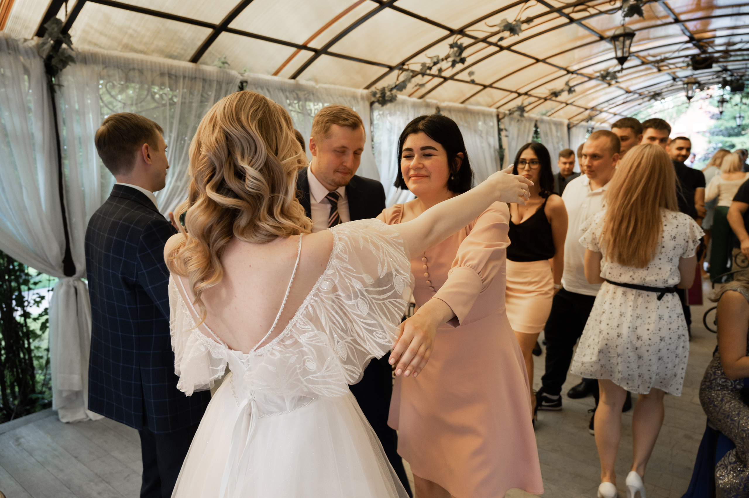 Счастливы и точка. Свадебный фотограф Александр Давыдов