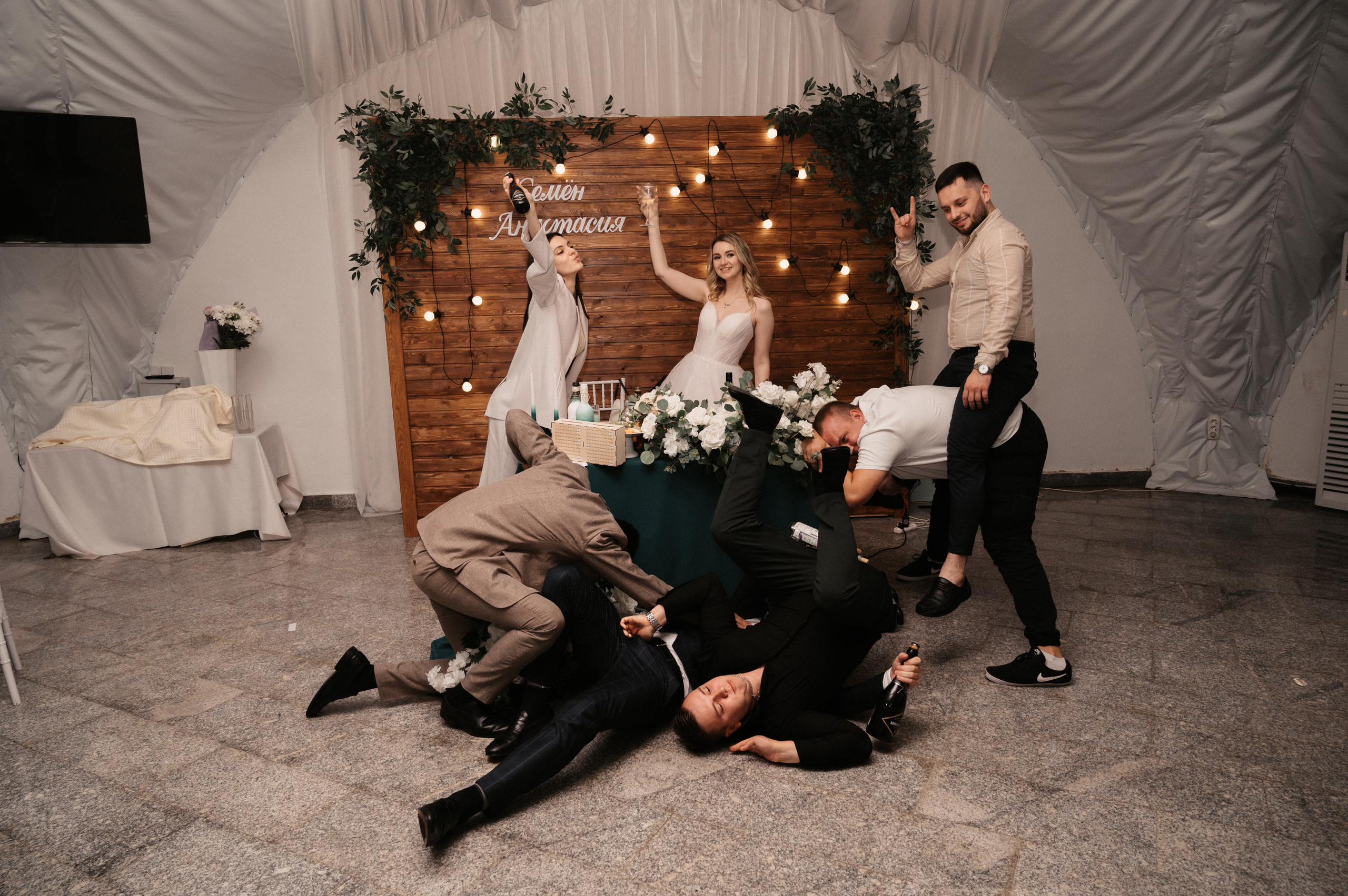 Счастливы и точка. Свадебный фотограф Александр Давыдов