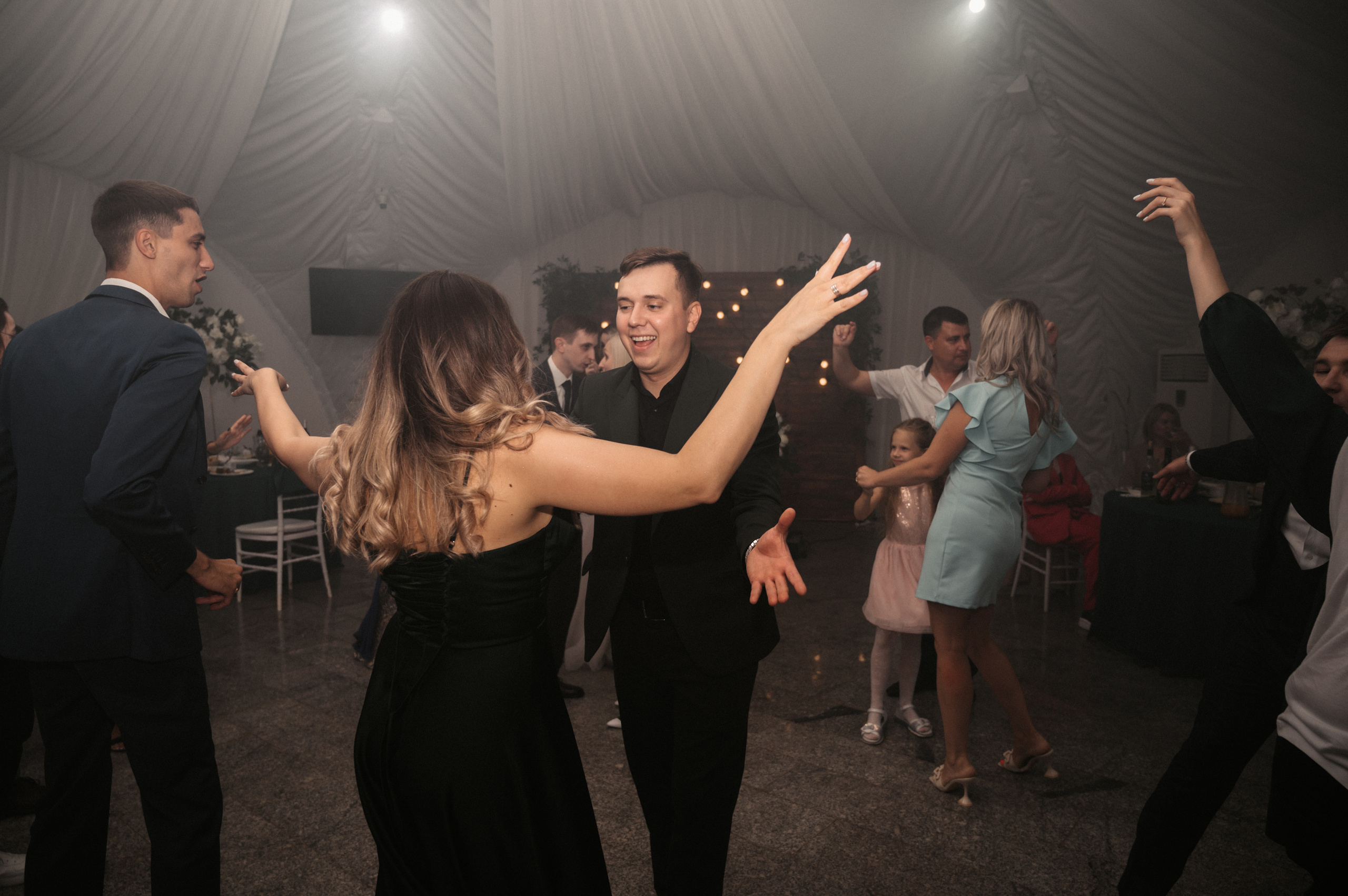 Счастливы и точка. Свадебный фотограф Александр Давыдов