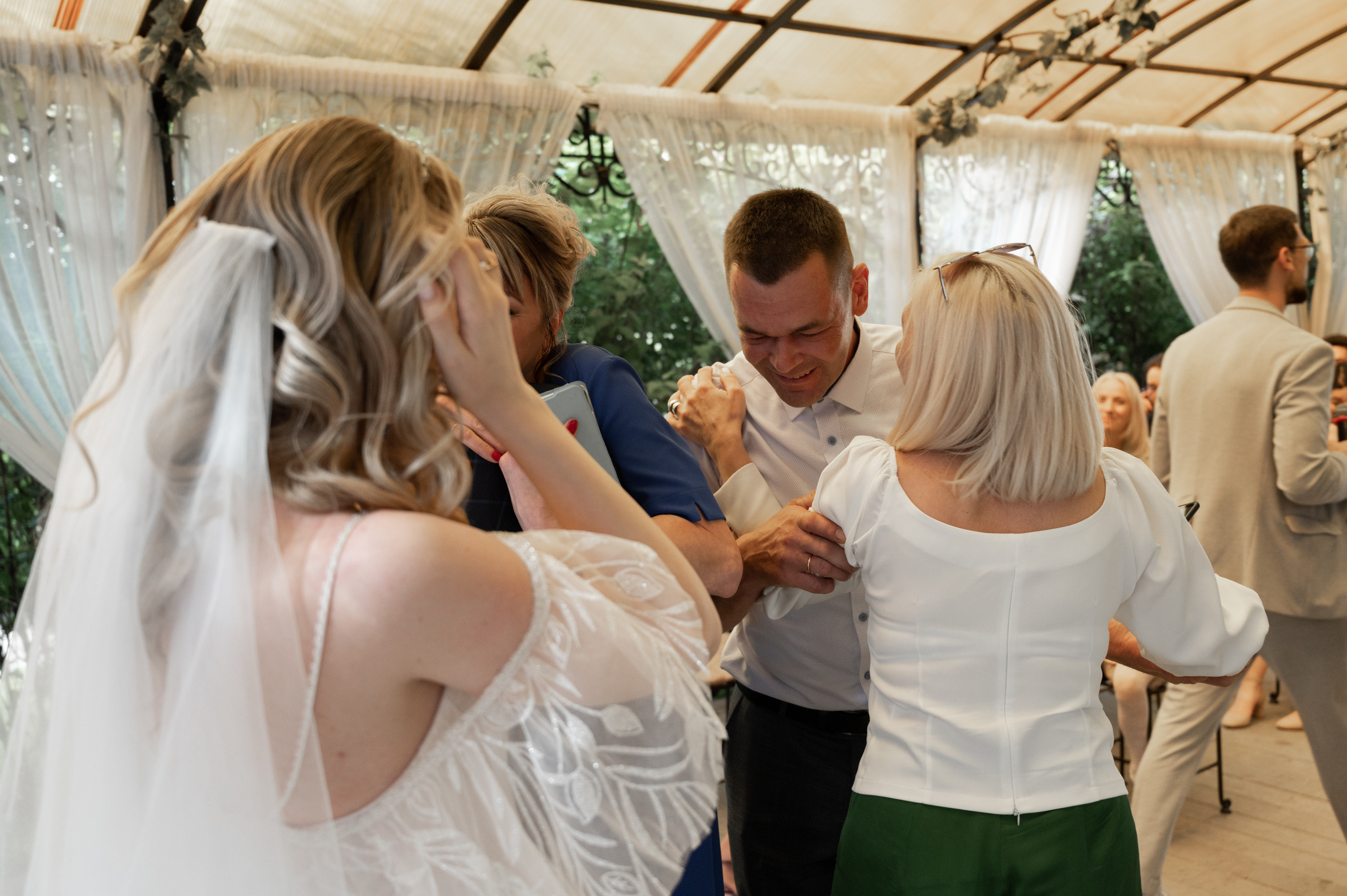 Счастливы и точка. Свадебный фотограф Александр Давыдов