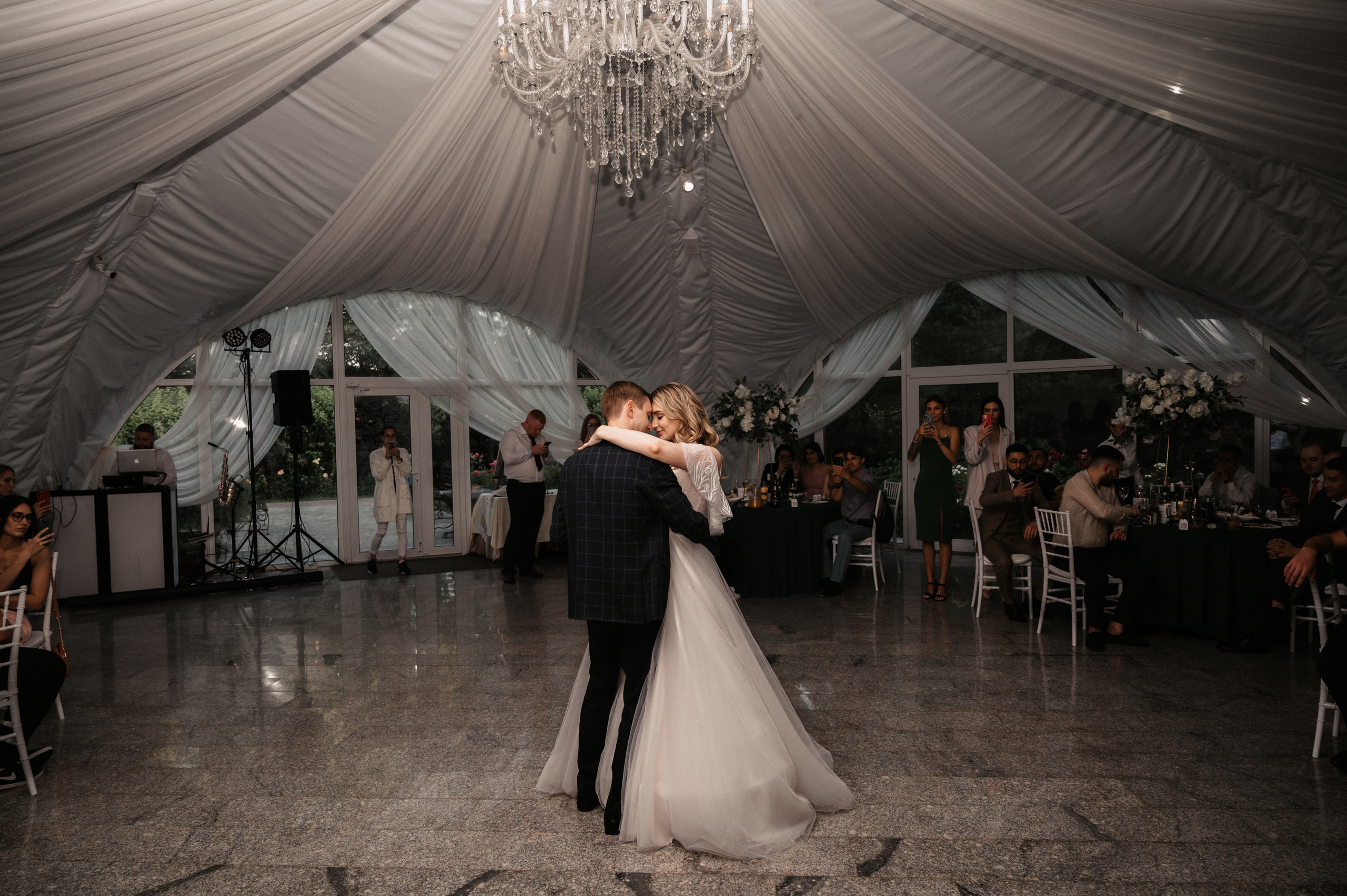 Счастливы и точка. Свадебный фотограф Александр Давыдов