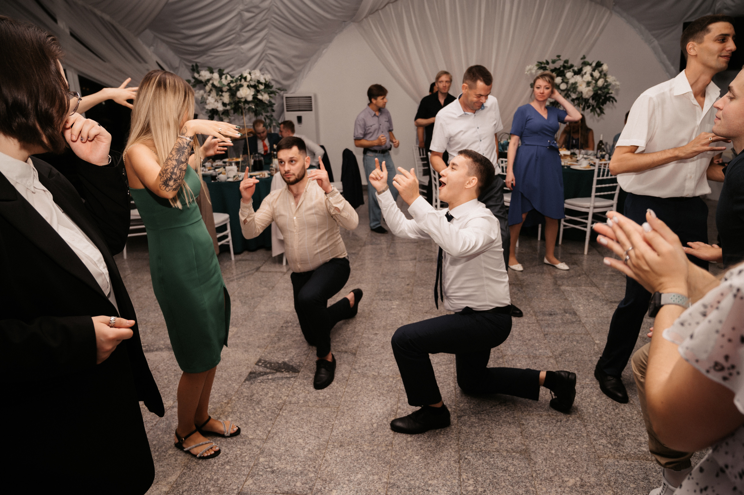 Счастливы и точка. Свадебный фотограф Александр Давыдов