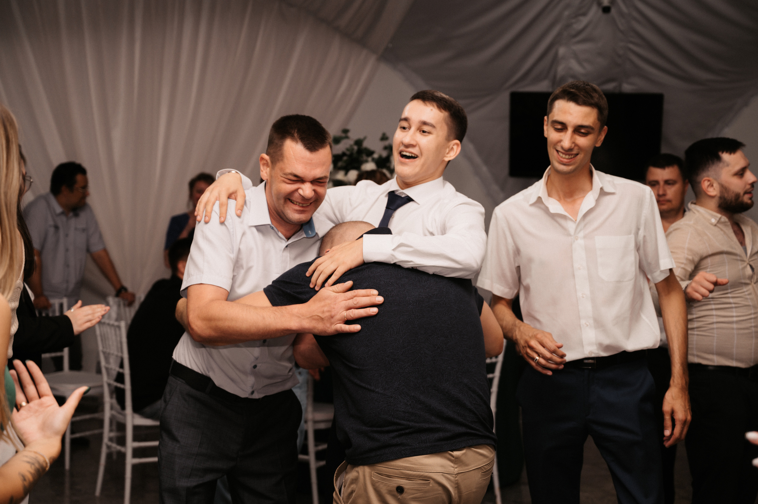 Счастливы и точка. Свадебный фотограф Александр Давыдов