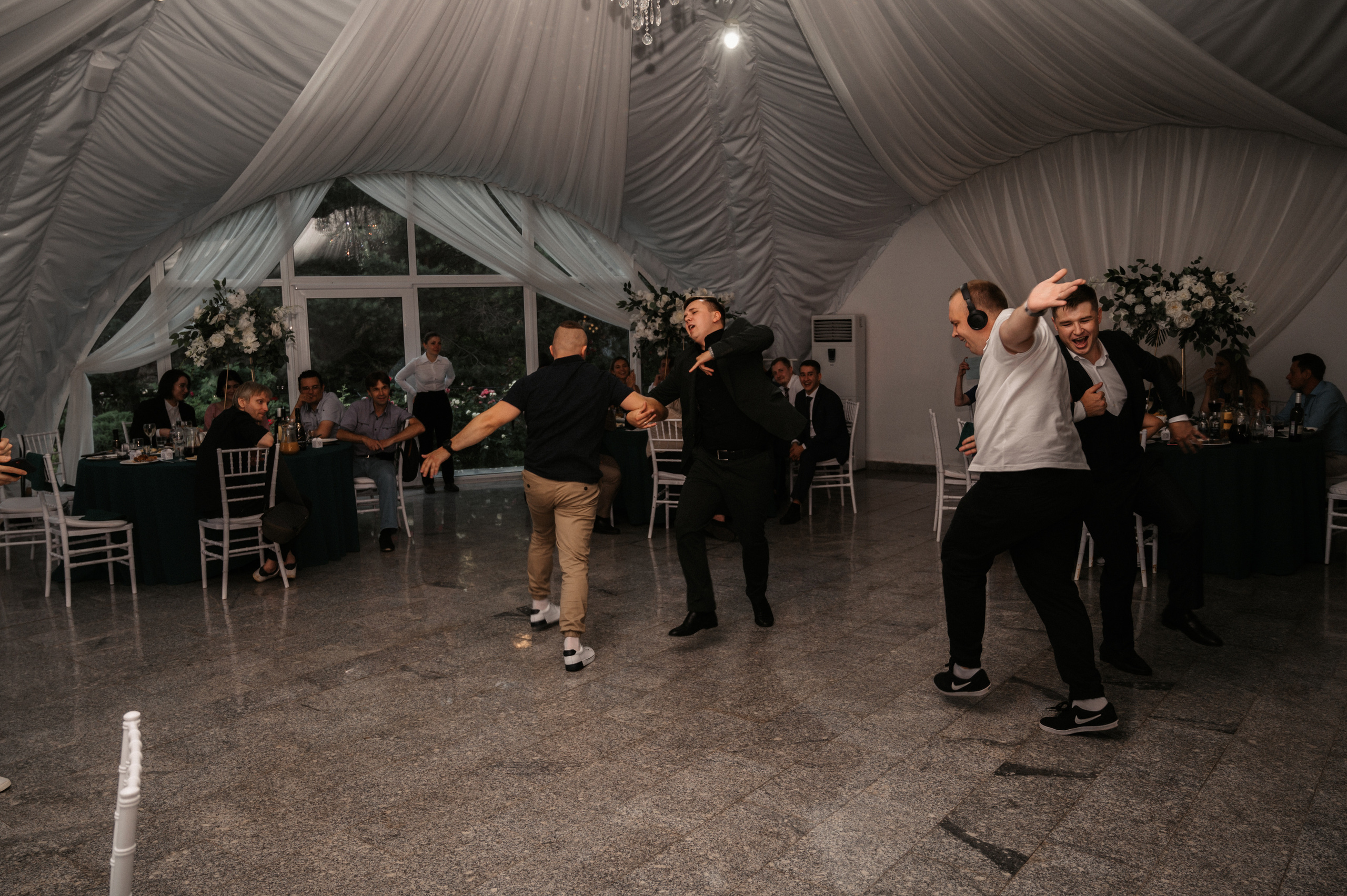 Счастливы и точка. Свадебный фотограф Александр Давыдов