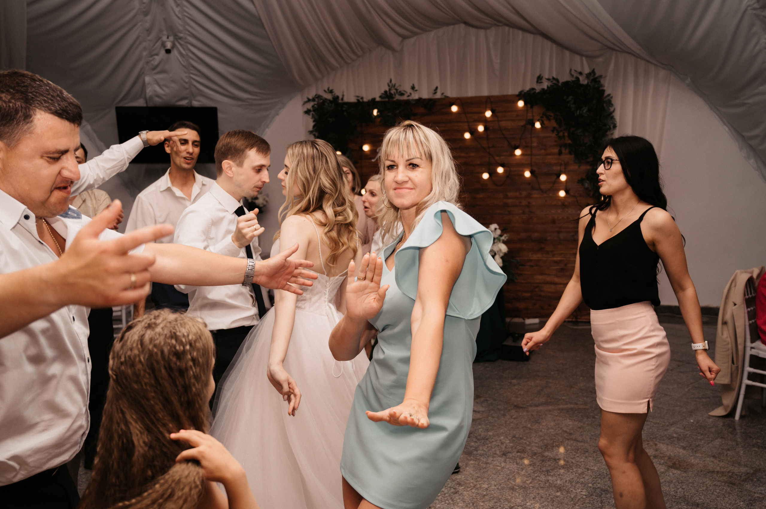 Счастливы и точка. Свадебный фотограф Александр Давыдов