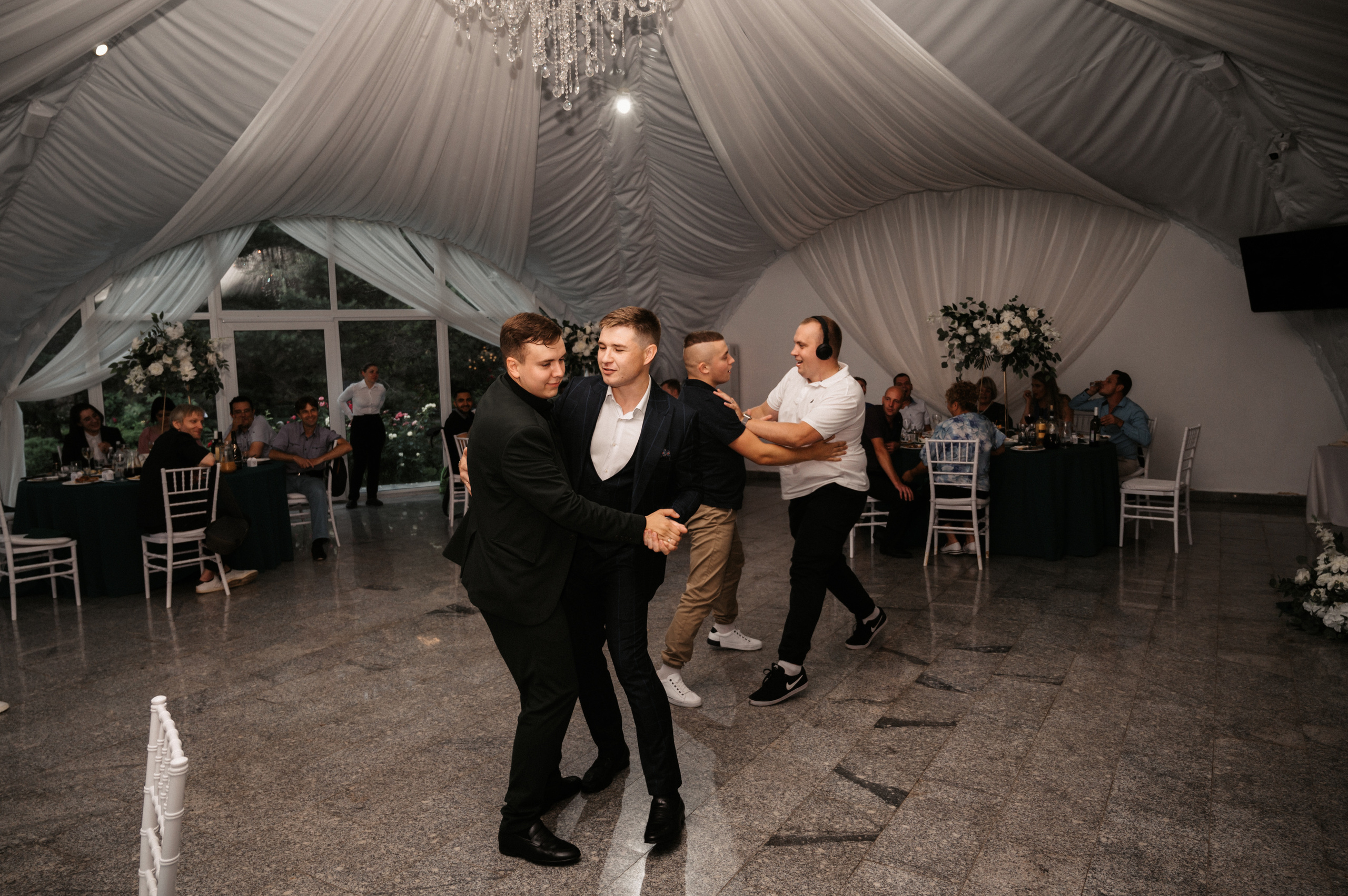 Счастливы и точка. Свадебный фотограф Александр Давыдов