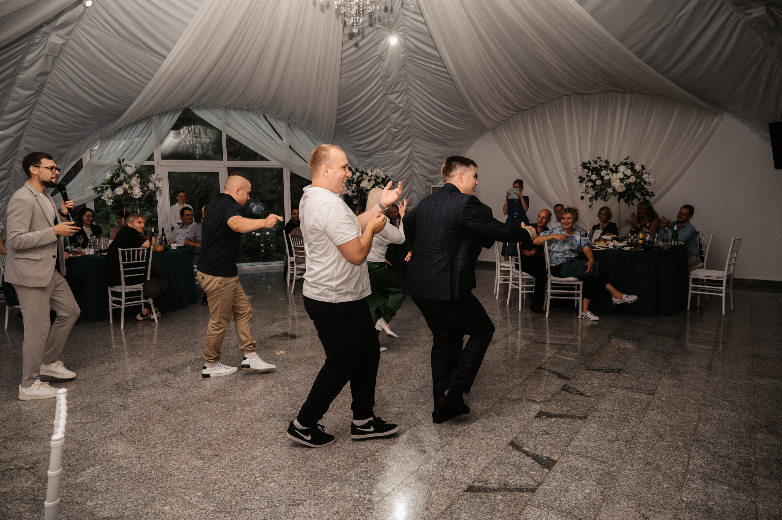 Счастливы и точка. Свадебный фотограф Александр Давыдов