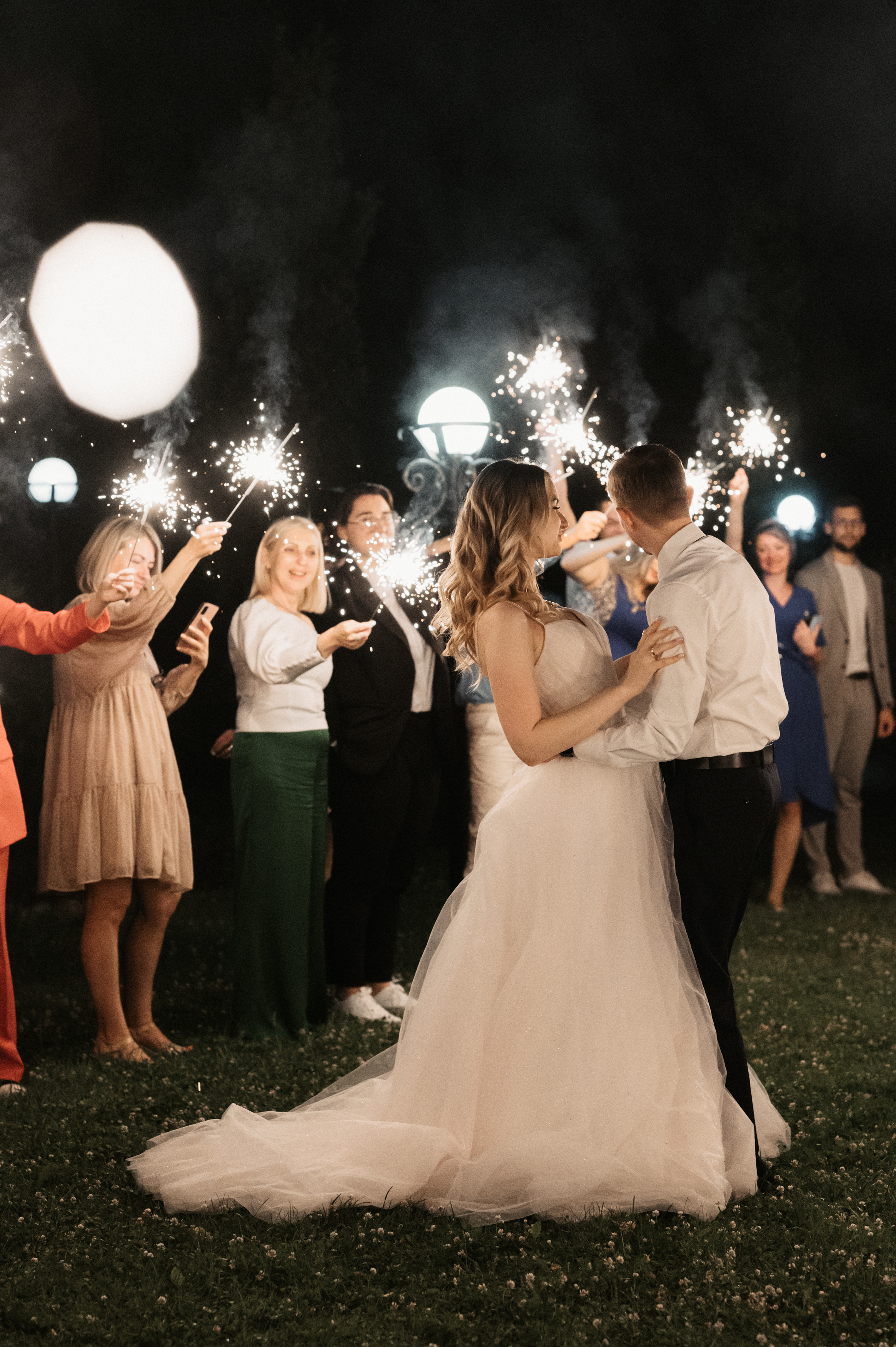 Счастливы и точка. Свадебный фотограф Александр Давыдов