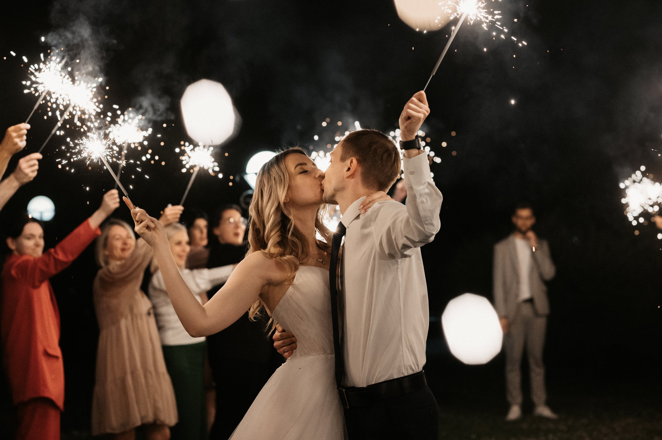 Счастливы и точка. Свадебный фотограф Александр Давыдов