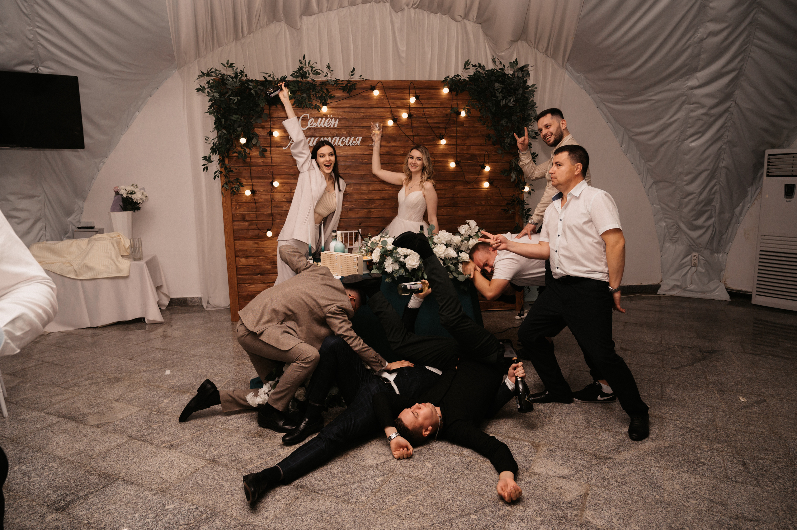 Счастливы и точка. Свадебный фотограф Александр Давыдов