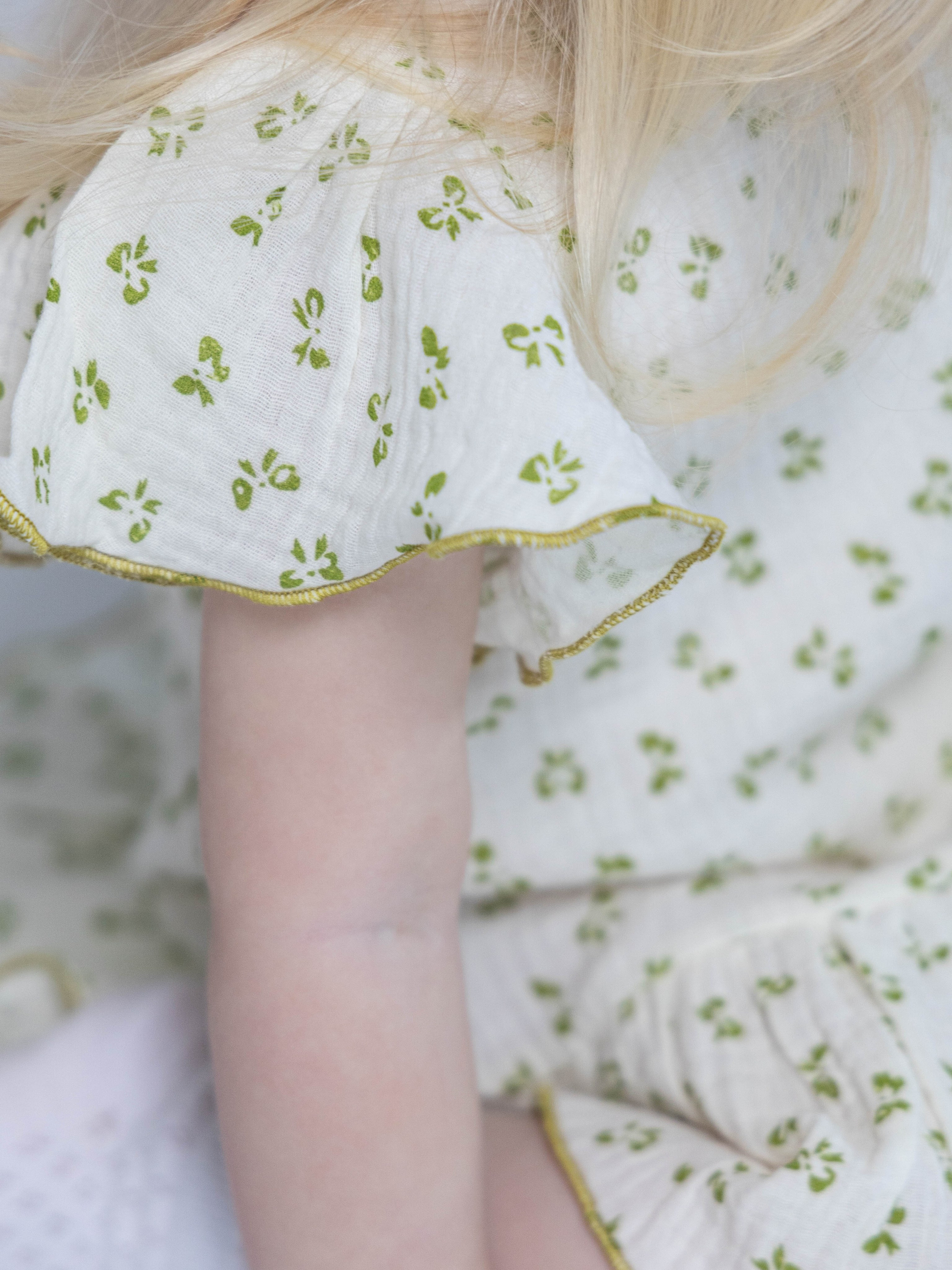 Детские платья. Фотограф для маркетплейсов, фотоуслуги в Жуковском Татьяна Марсуверских