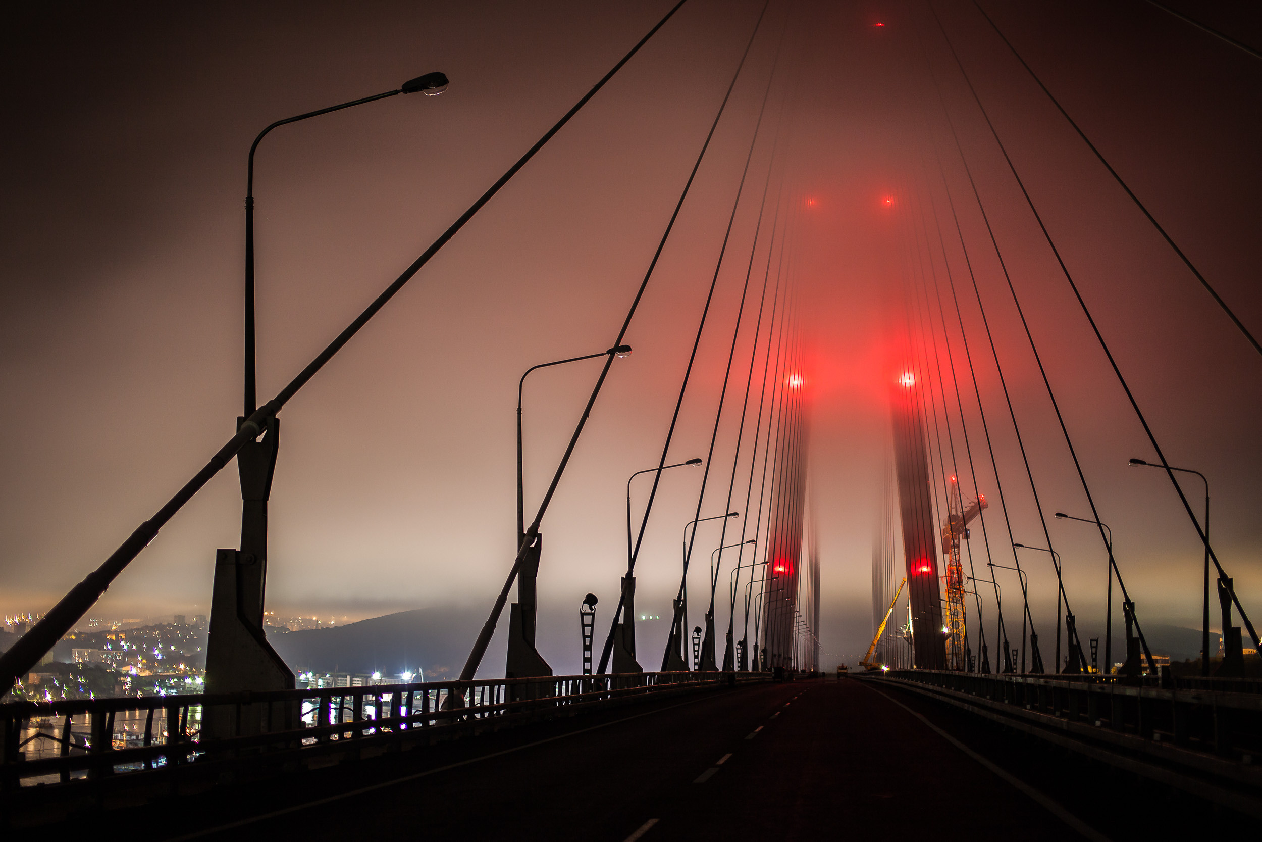 Фотосъемка строительства и инфраструктуры: Строительство моста на остров Русский