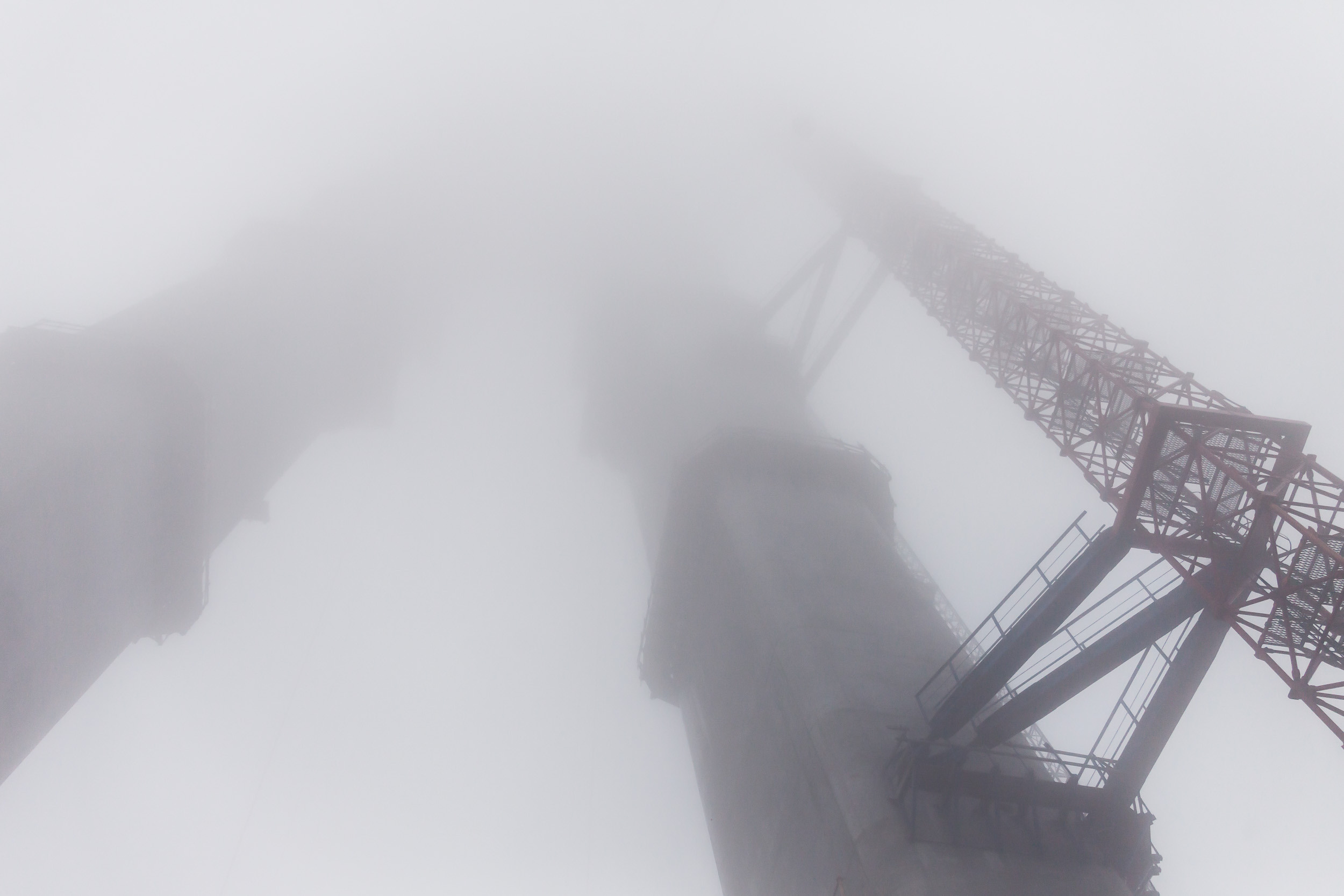 Фотосъемка строительства и инфраструктуры: Строительство моста на остров Русский