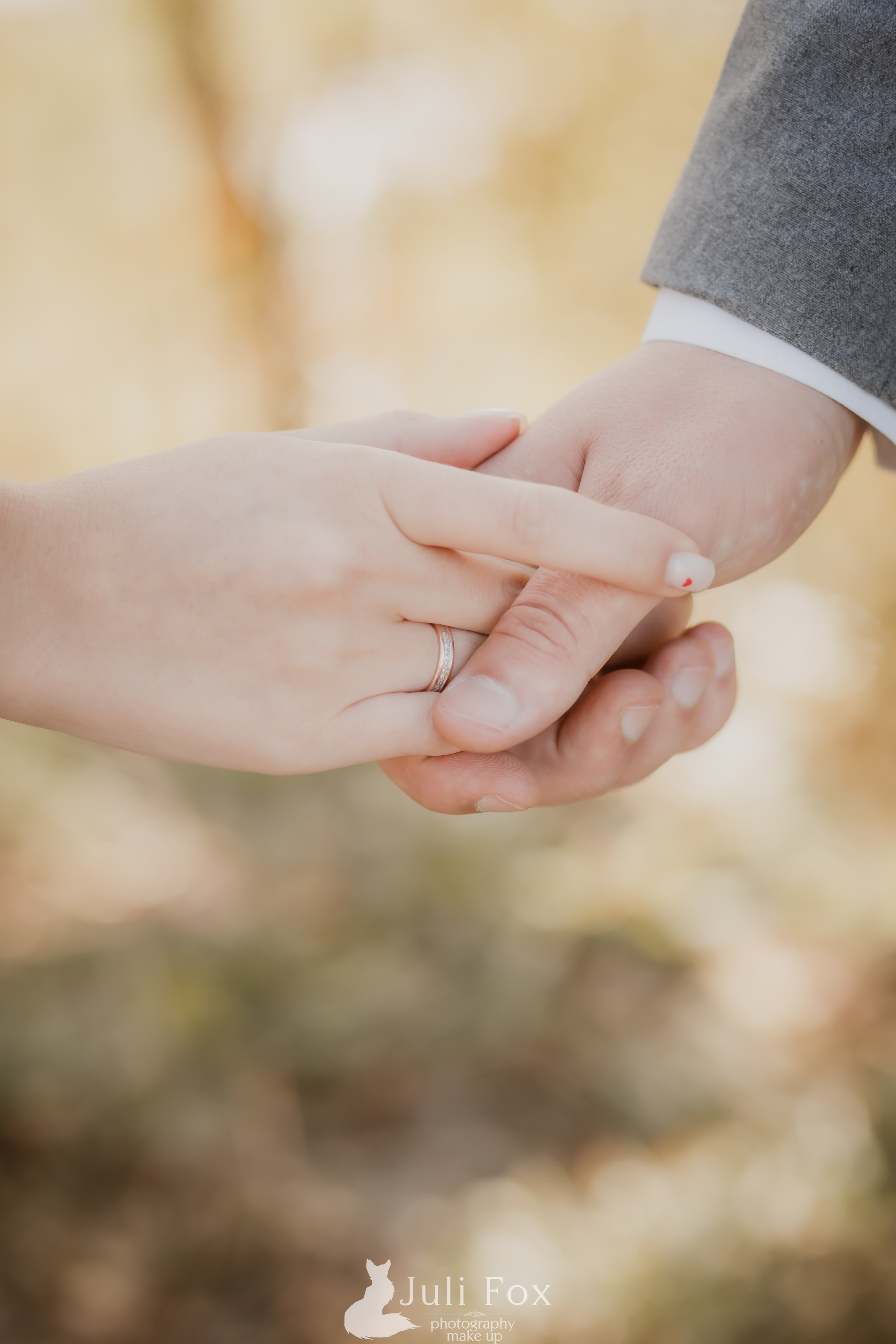 Свадебный фотограф во Владивостоке. Портретный, свадебный, репортажный фотограф во Владивостоке Юлиана Джули Фокс