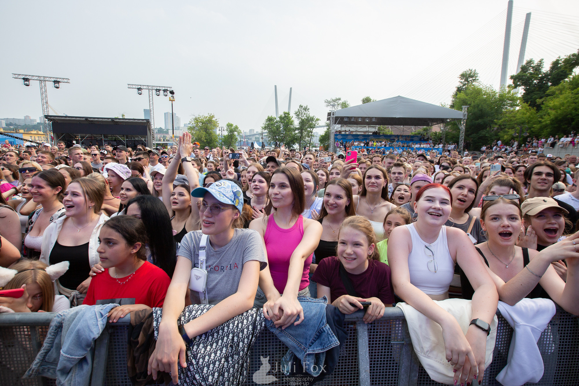 Репортажная фотосъемка во Владивостоке. Портретный, свадебный, репортажный фотограф во Владивостоке Юлиана Джули Фокс