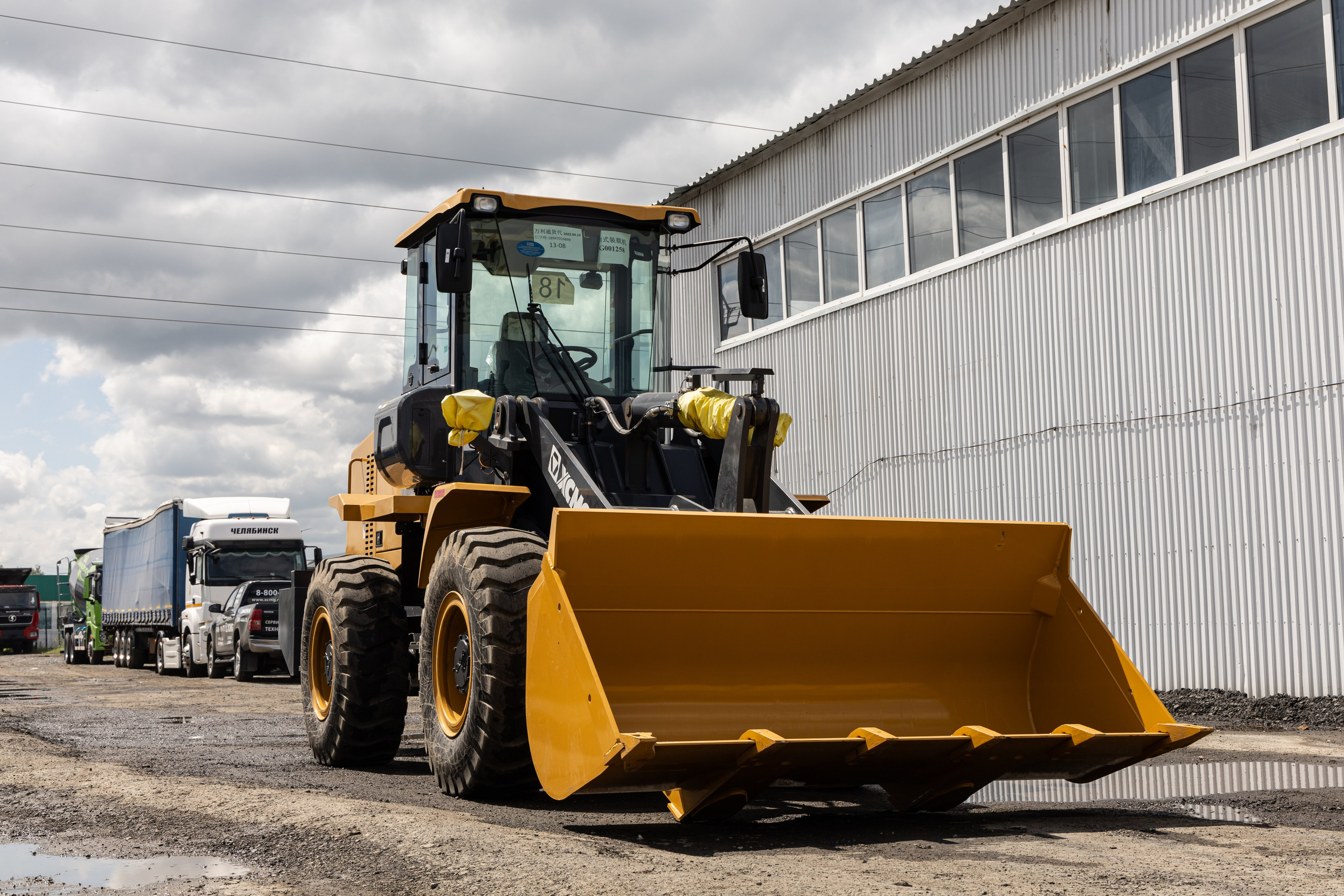 Спецтехника. Фотограф свадебный, репортажный, индивидуальный, фото для маркетплейсов, брендов, автосалонов