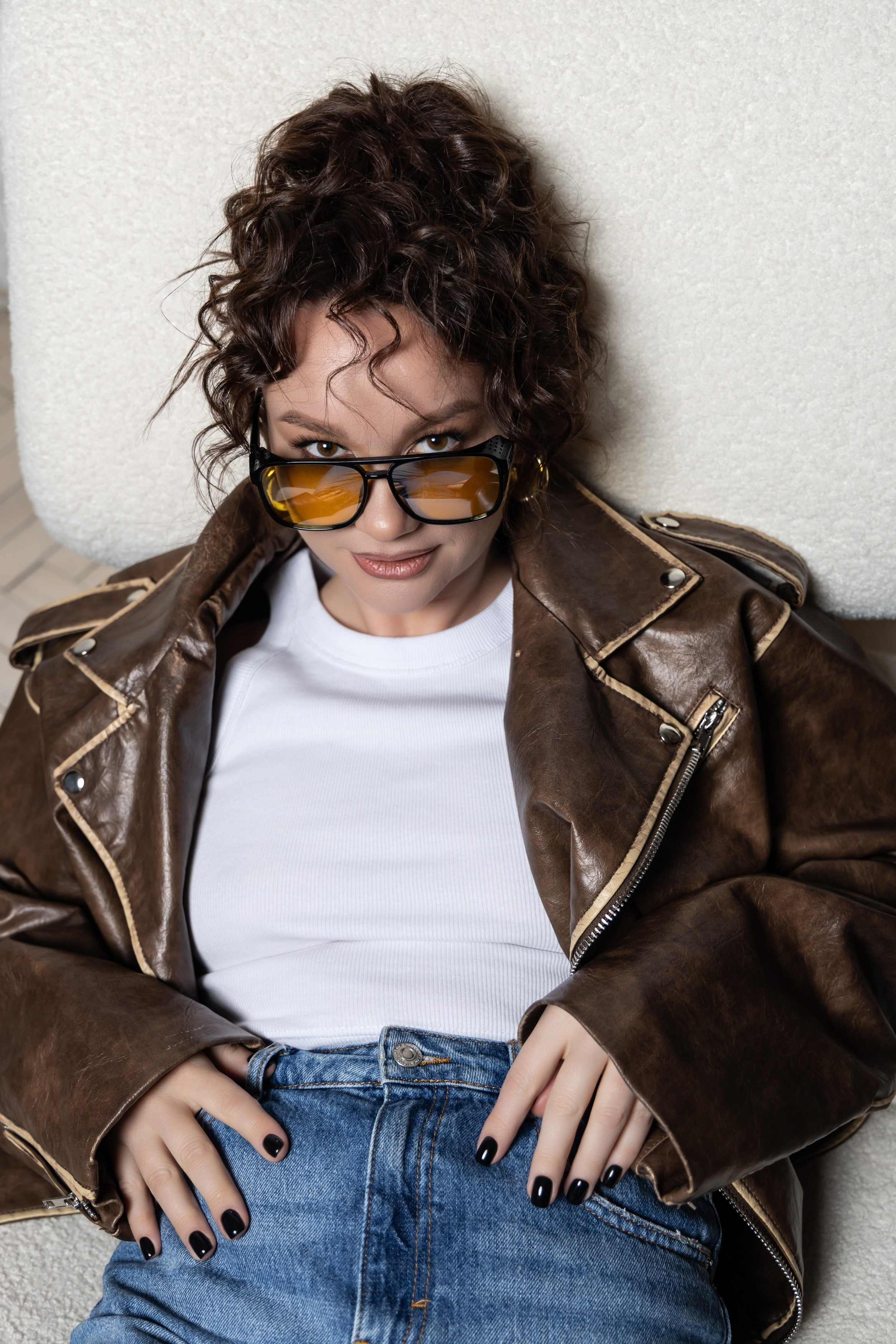 Ольга в фотостудии. Фотограф свадебный, репортажный, индивидуальный, фото для маркетплейсов, брендов, автосалонов