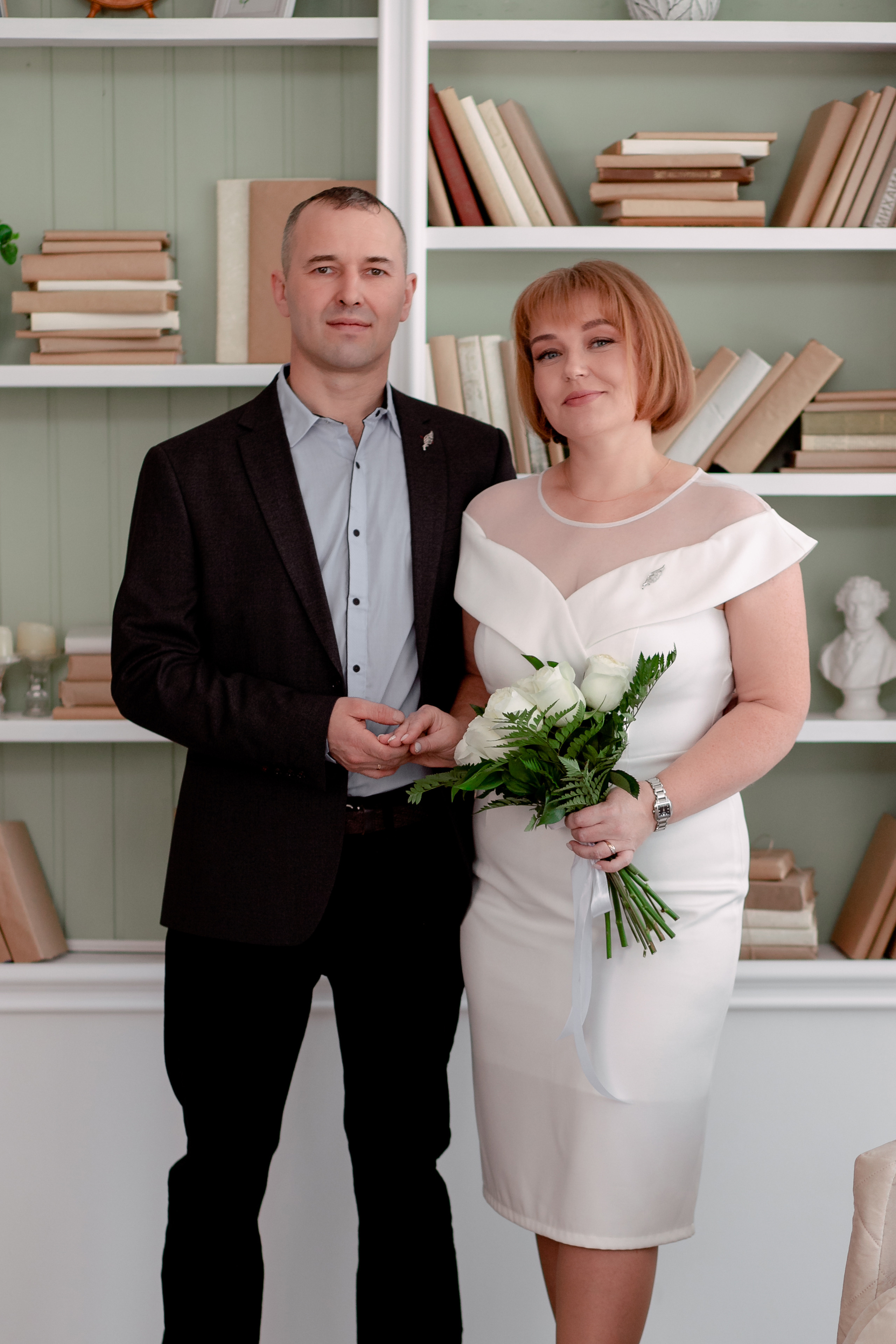 Жених с невестой в студии (+дети). Фотограф Кравченко Юлия. Энгельс