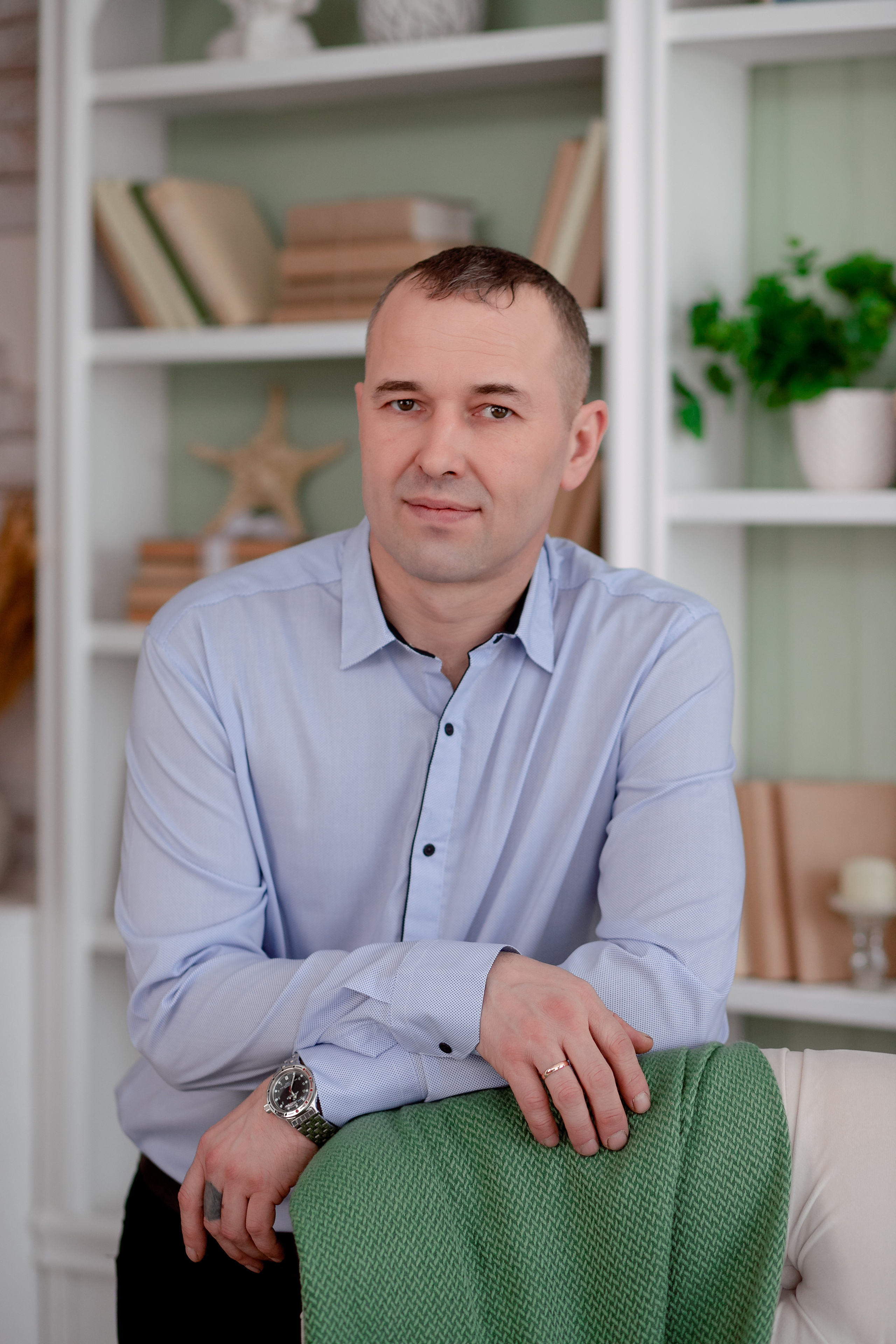 Жених с невестой в студии (+дети). Фотограф Кравченко Юлия. Энгельс