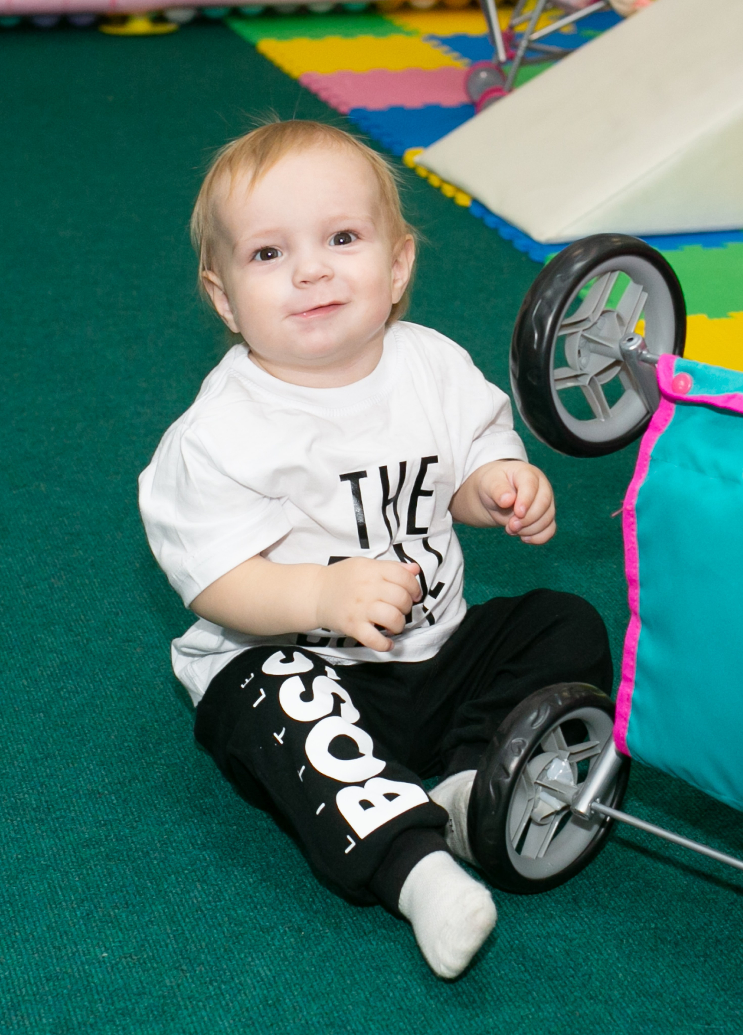 Белый кролик. Пикачу. Фотограф новорожденных и семейный фотограф НСО г. Бердск Марина Львова