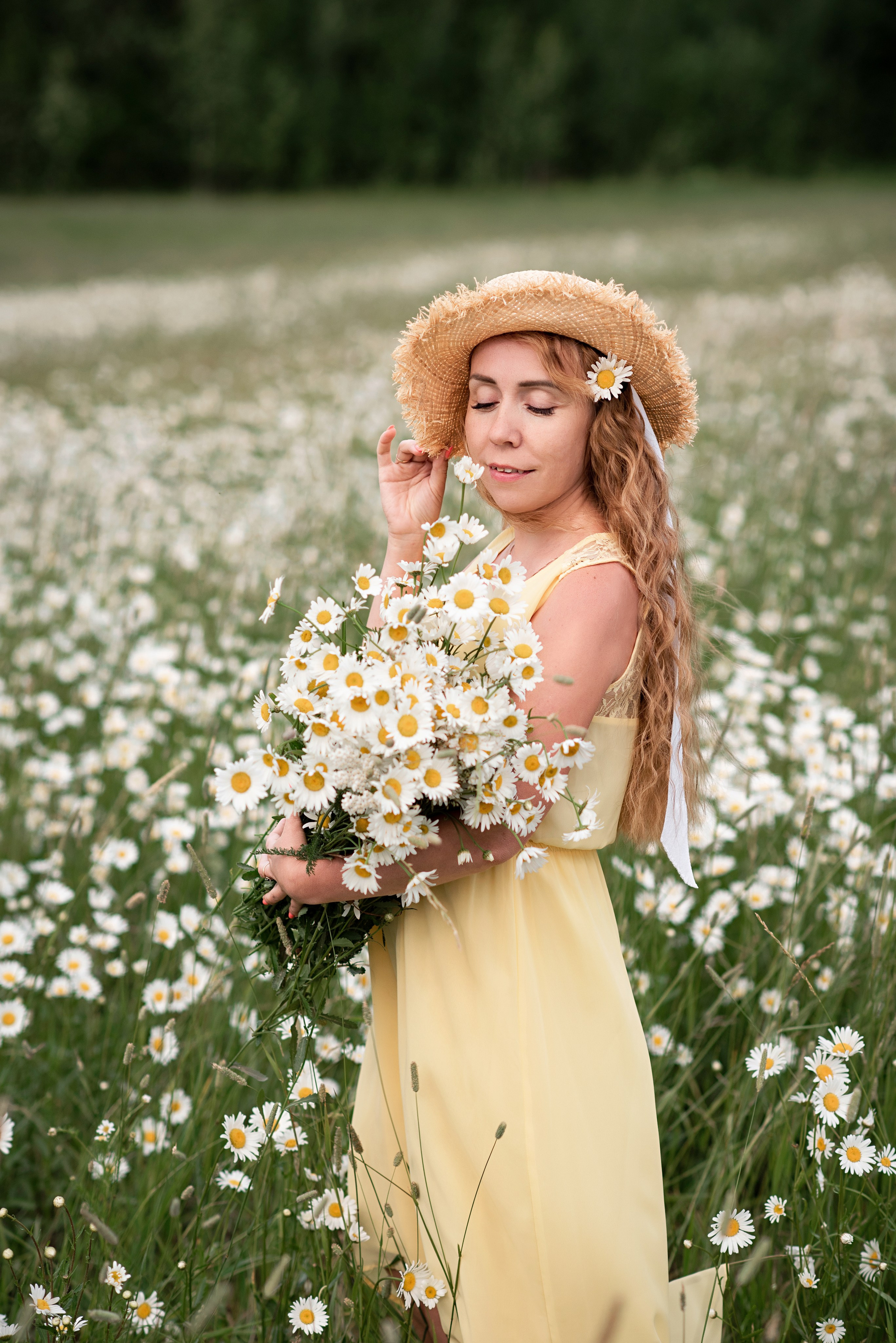 Женская фотосессия Фотосессия в ромашковом поле