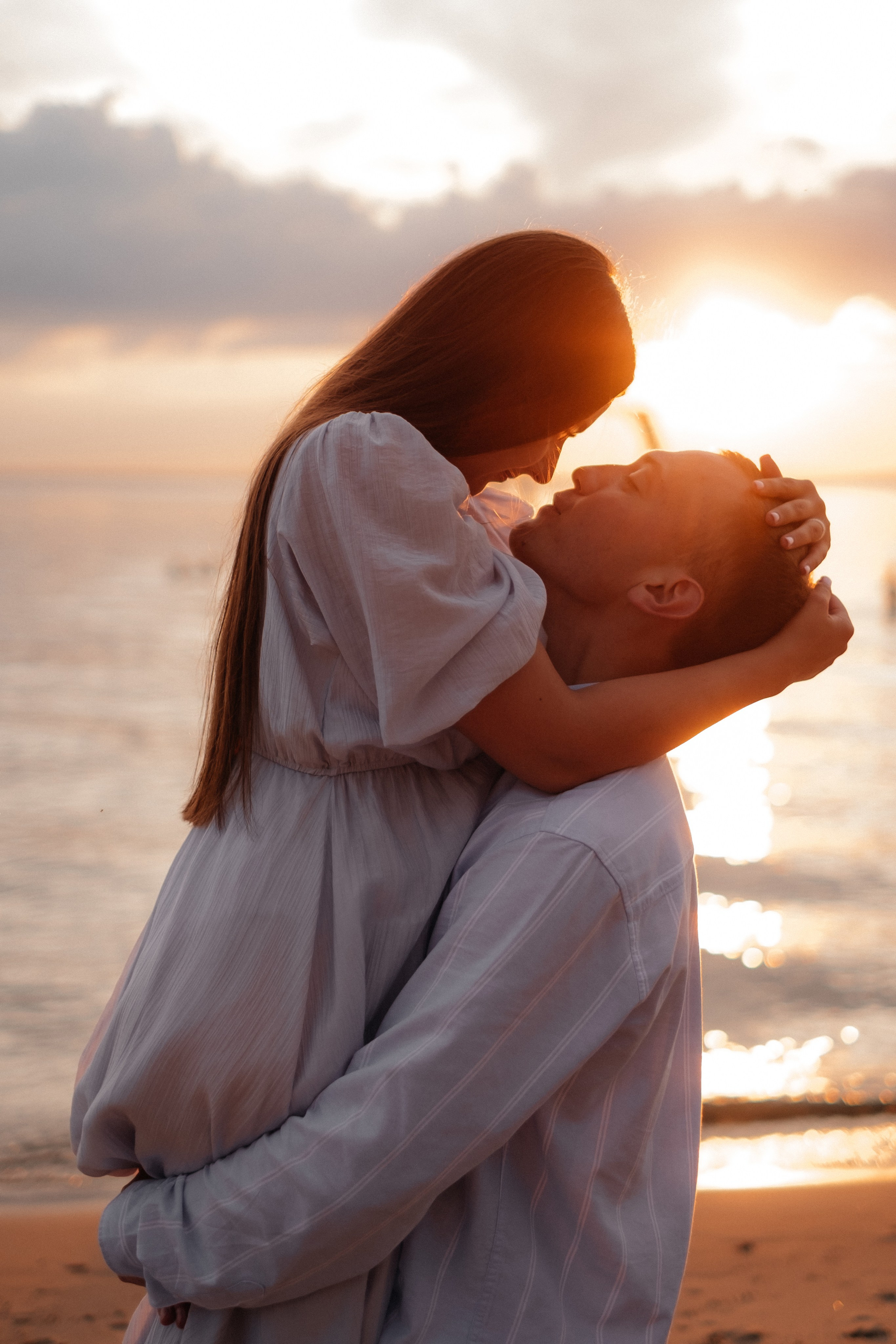 Алина, Ярослав и Тая на берегу. Фотограф в Новосибирске Диана Ильиных