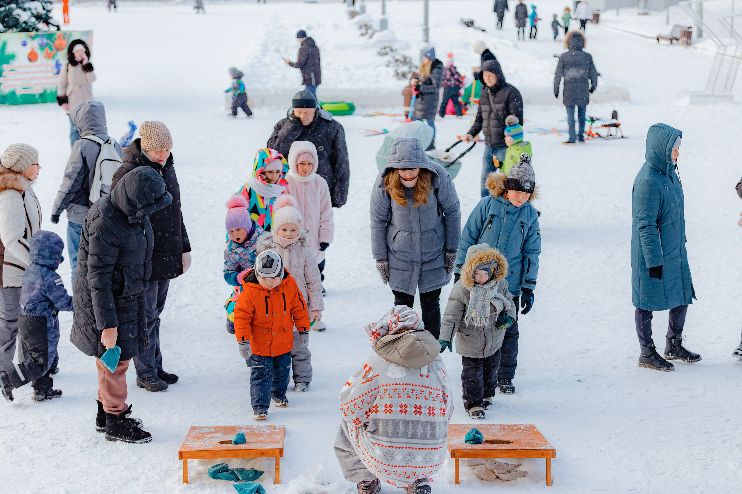 Ёлка от банка «Хлынов». Свадебный и репортажный фотограф Киров | Вадим Карпук