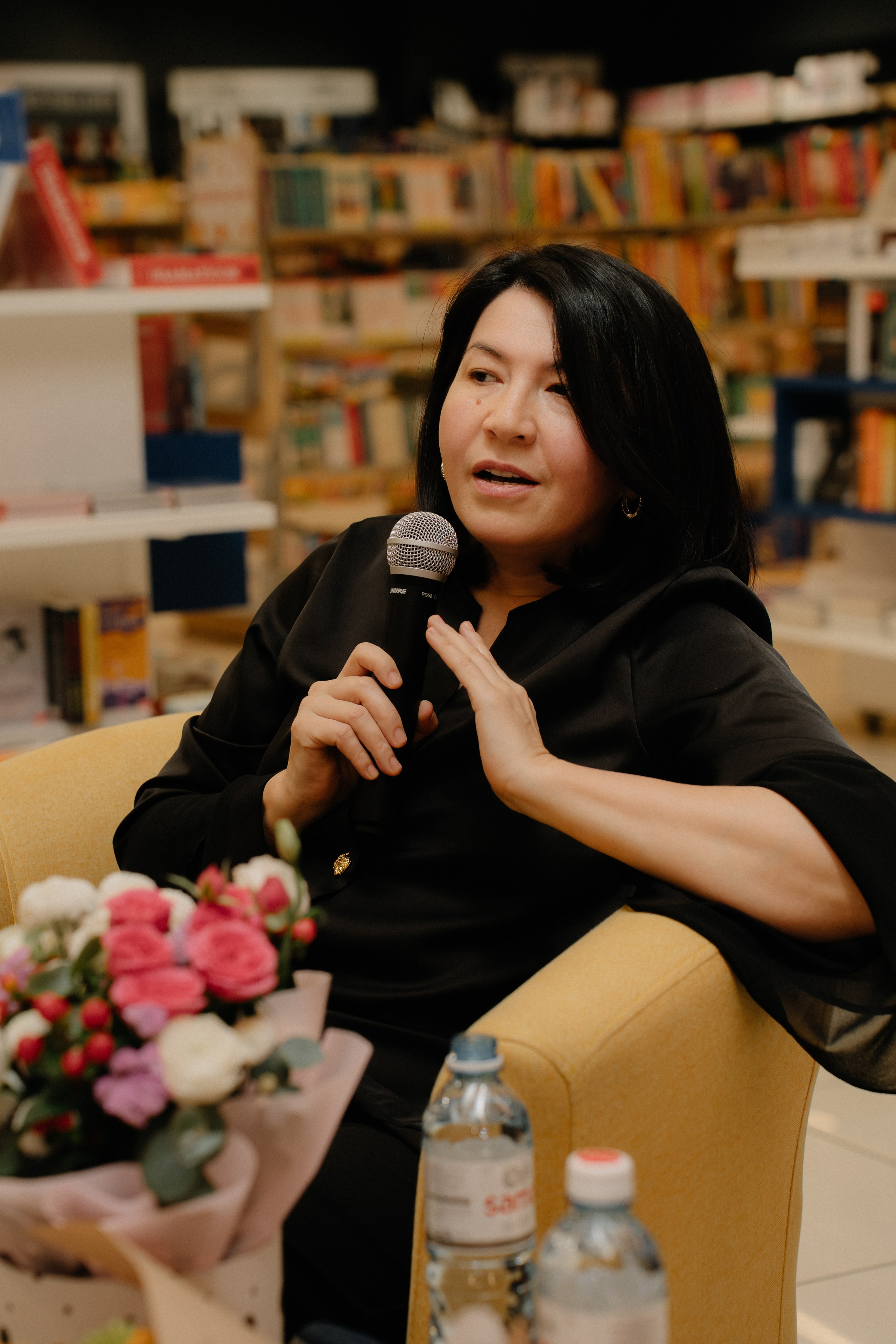 Мария Омар презентация книги. Крис Богомазова