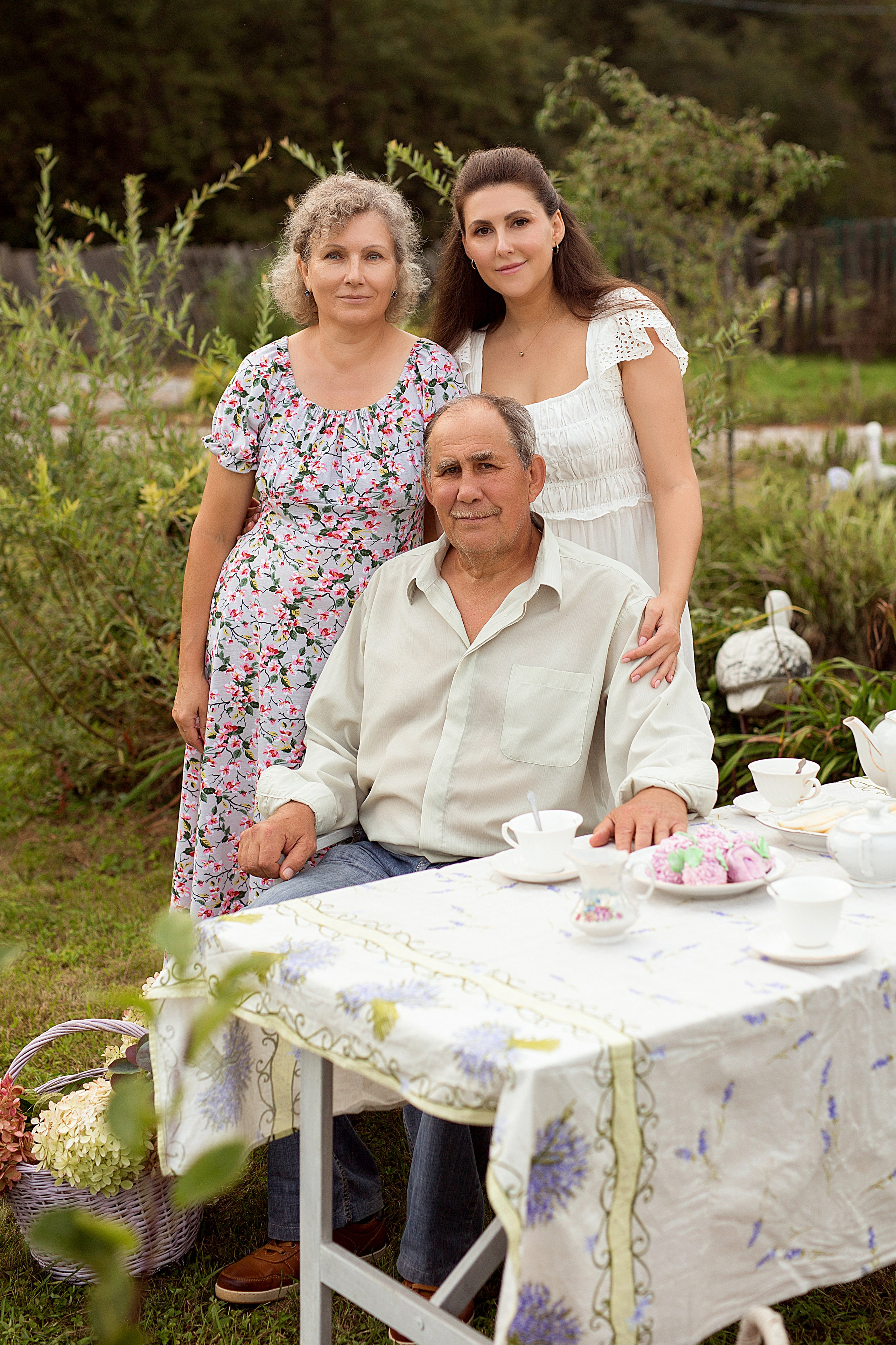 Евгений и Анастасия с родными. Людмила Далидович топовый семейный фотограф Находка/Владивосток