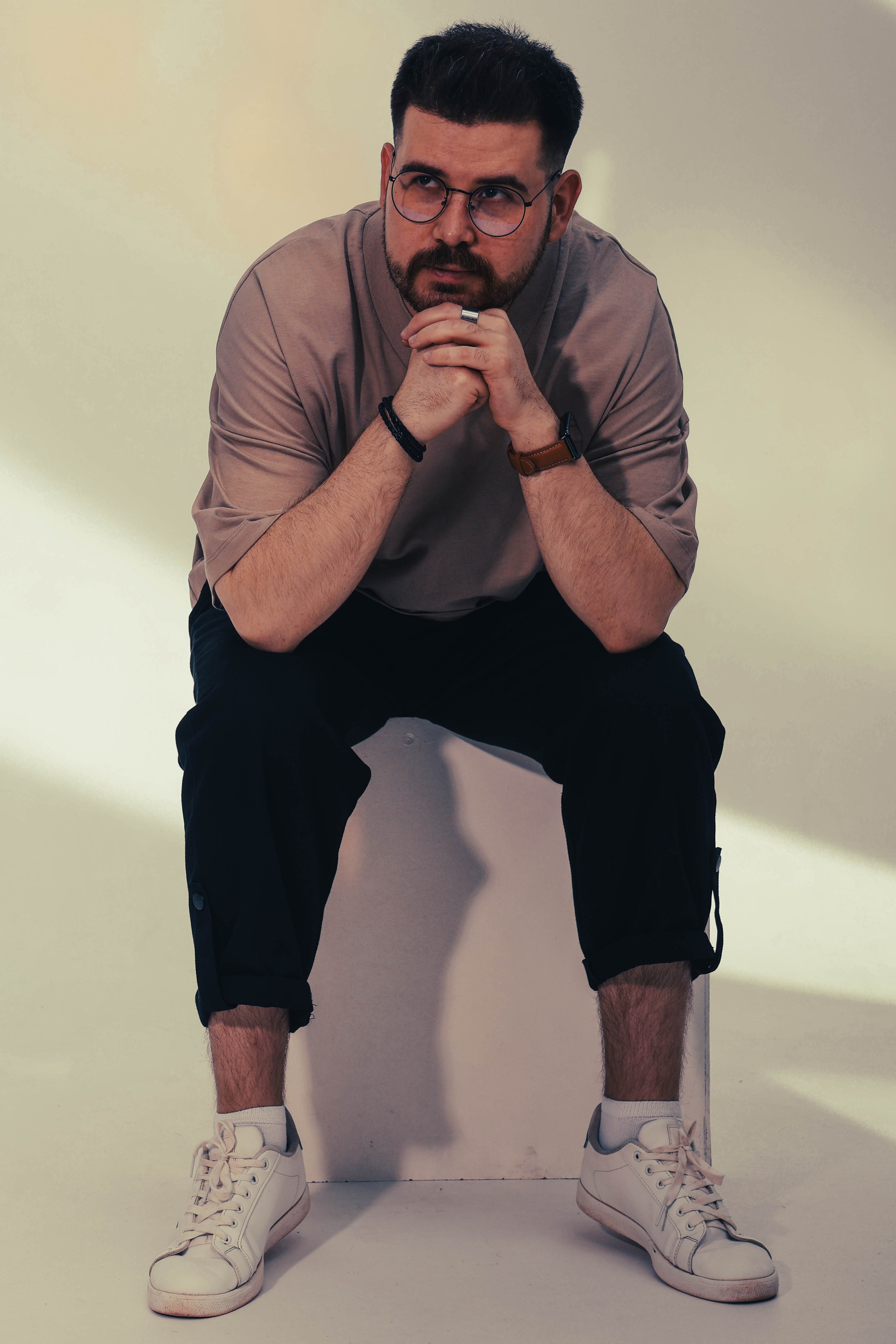 Мужской портрет в студии — креативная обработка. Mintonov's Film Studio