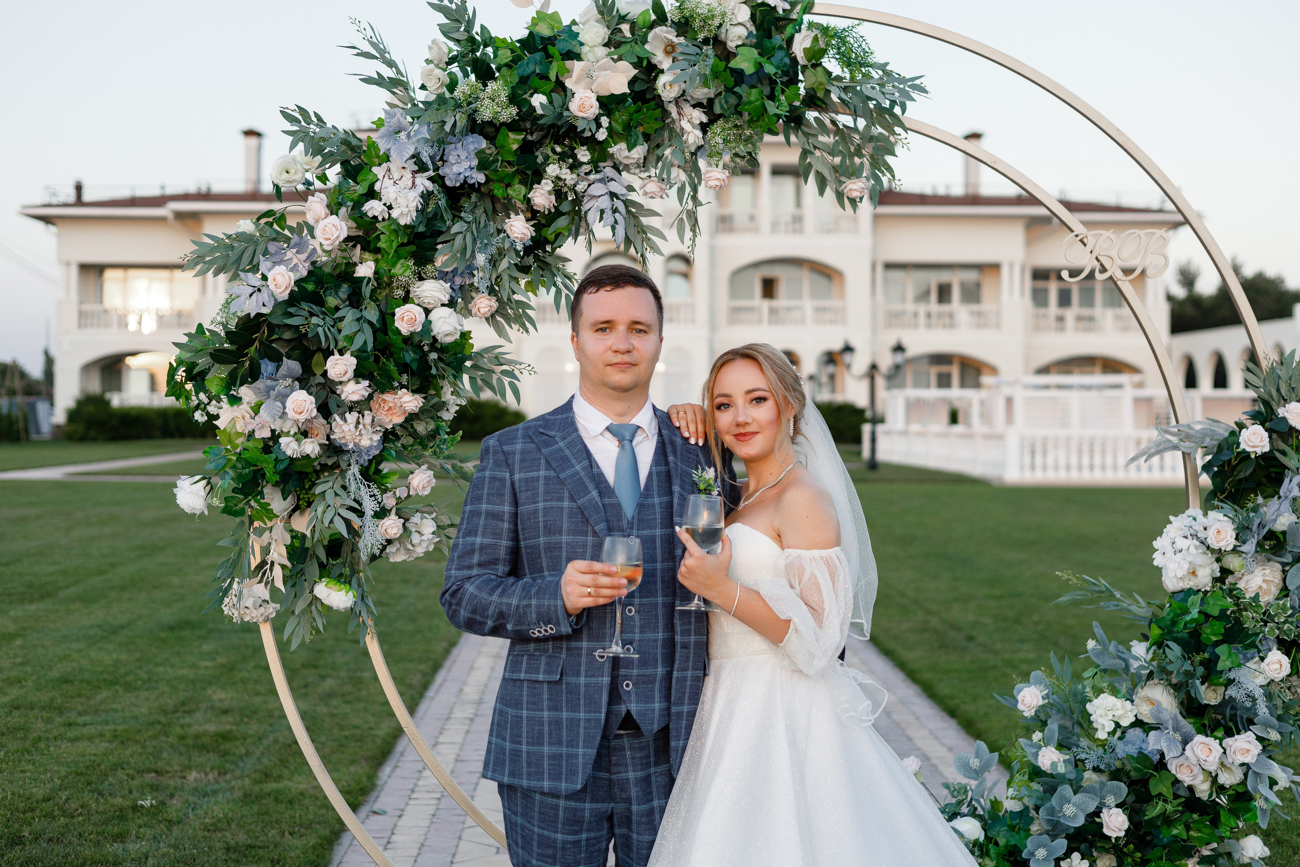 Семейное торжество в отеле Превысоковъ. Анонс свадьбы Владлена и Виктории. Свадебный фотограф в Крыму и Севастополе Ольга Баскакова
