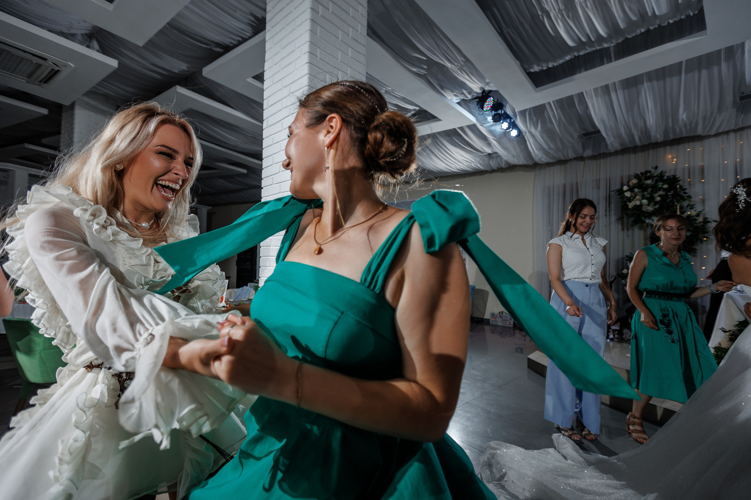 Анонс свадьбы Ольги и Сергея. Свадебный фотограф в Крыму и Севастополе Ольга Баскакова