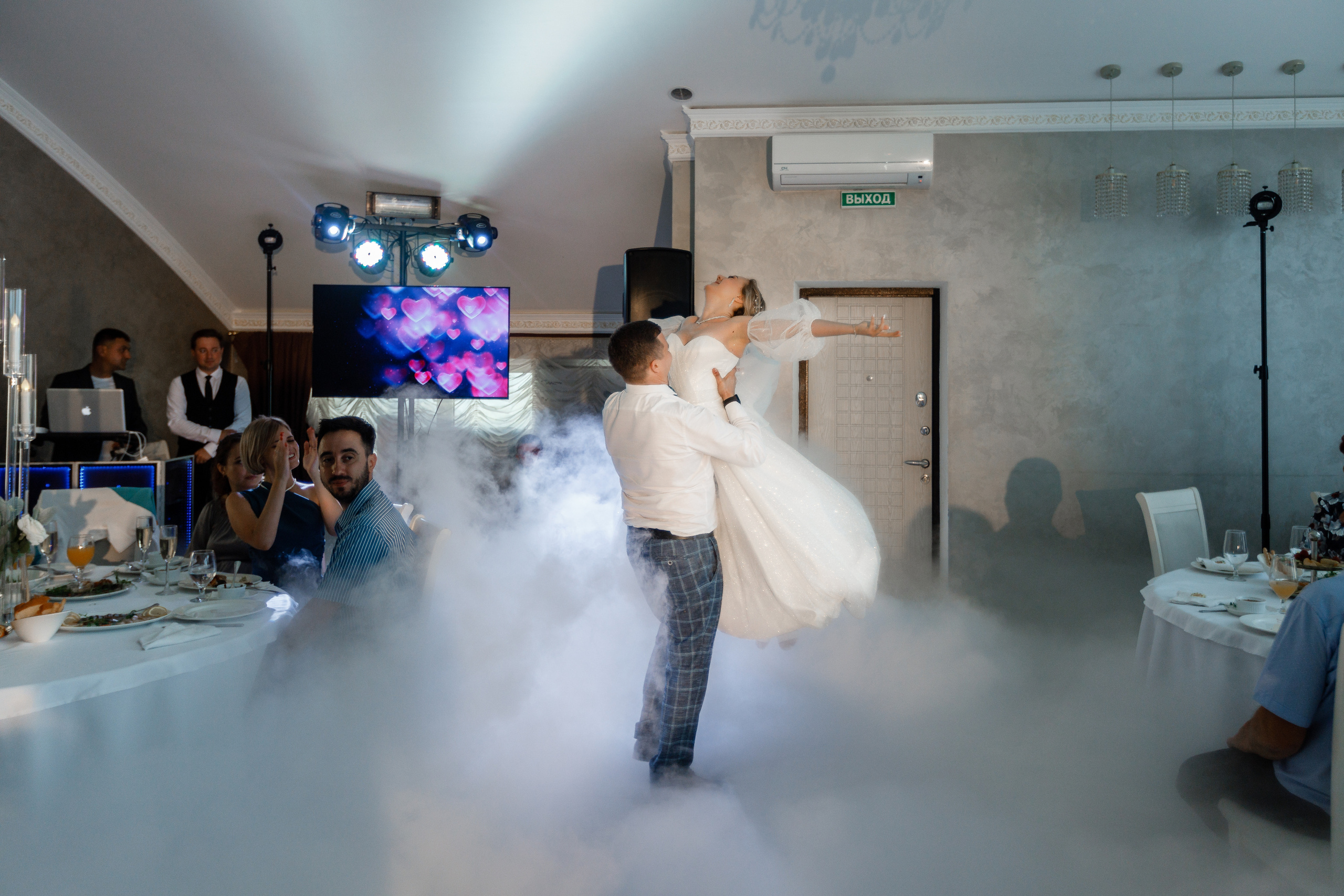 Семейное торжество в отеле Превысоковъ. Анонс свадьбы Владлена и Виктории. Свадебный фотограф в Крыму и Севастополе Ольга Баскакова