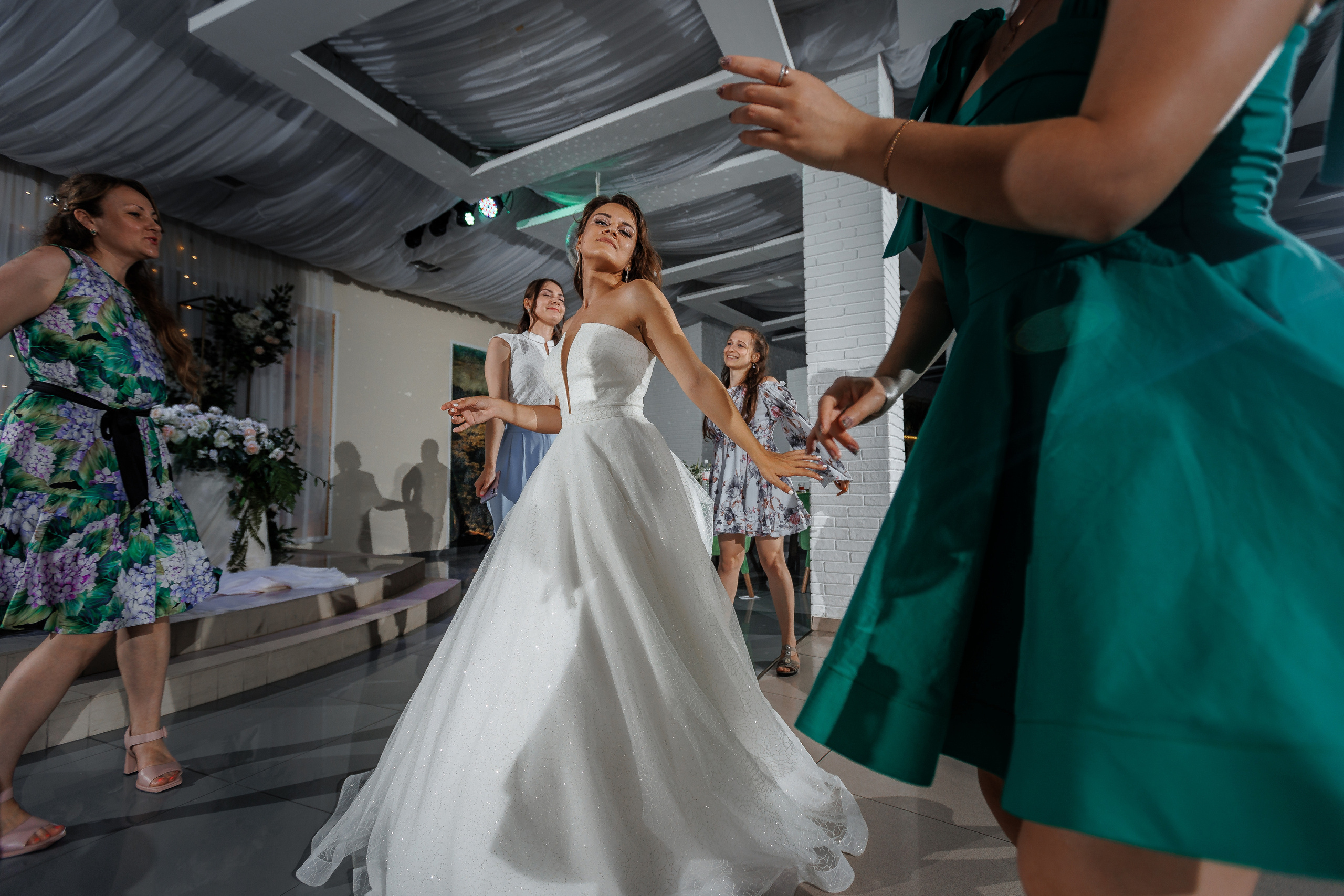 Анонс свадьбы Ольги и Сергея. Свадебный фотограф в Крыму и Севастополе Ольга Баскакова