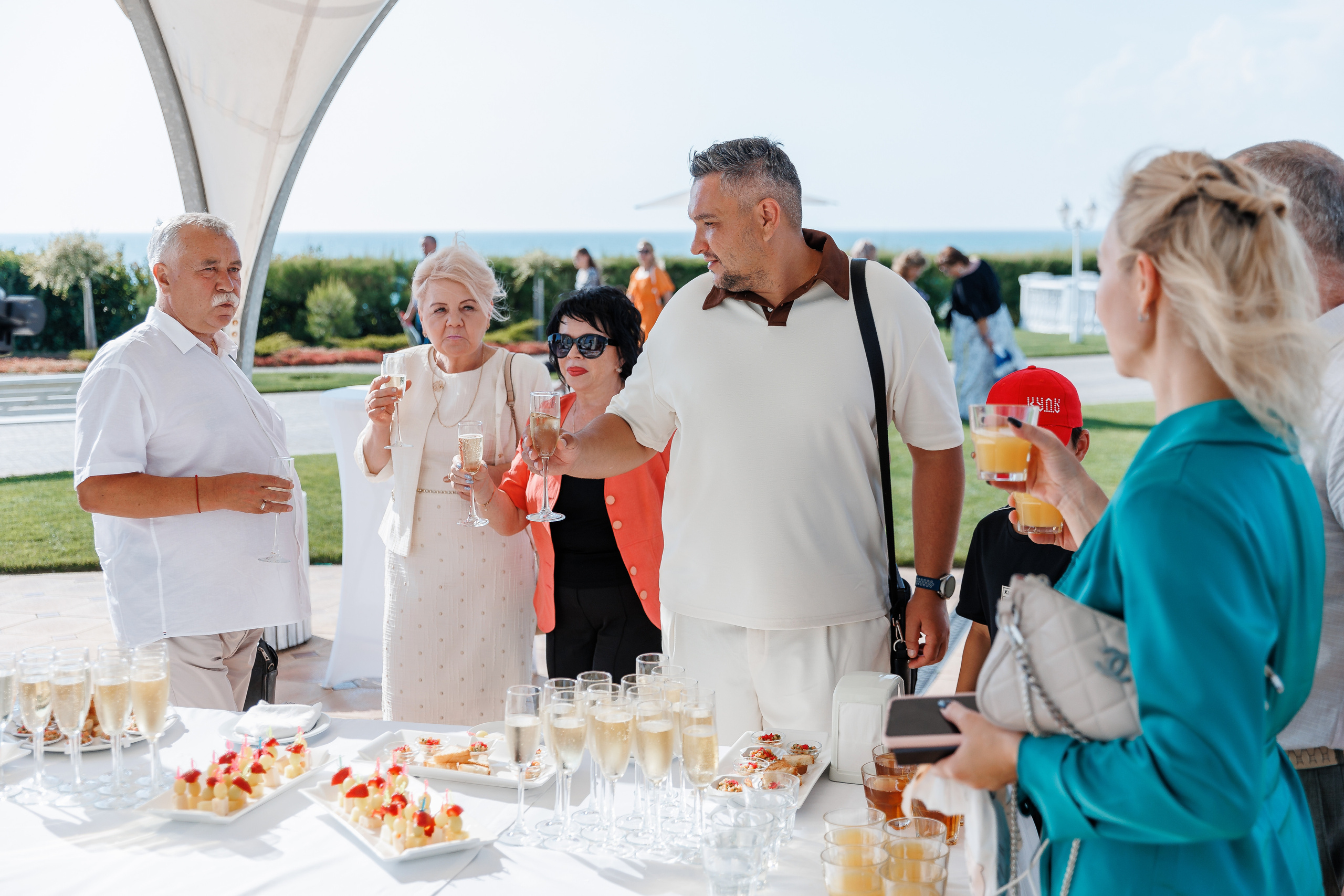 Семейное торжество в отеле Превысоковъ. Анонс свадьбы Владлена и Виктории. Свадебный фотограф в Крыму и Севастополе Ольга Баскакова